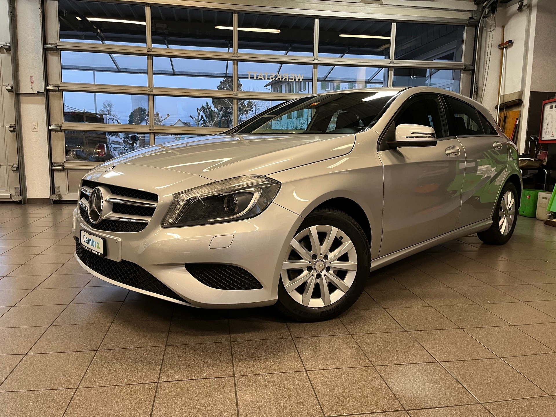 MERCEDES-BENZ A 180 Style-image-1