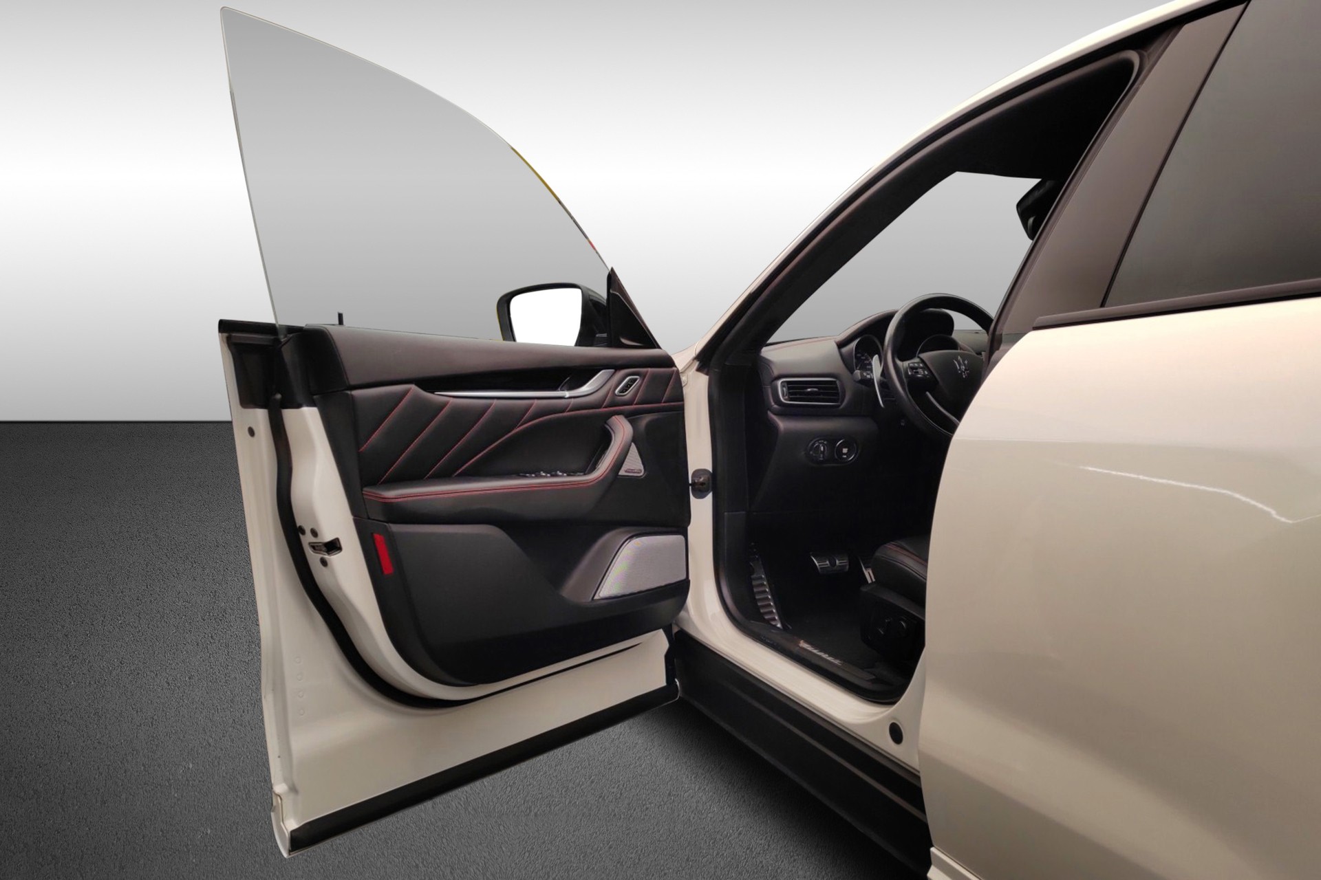 MASERATI Levante 3.0 V6 GranSport Automatica-image-9