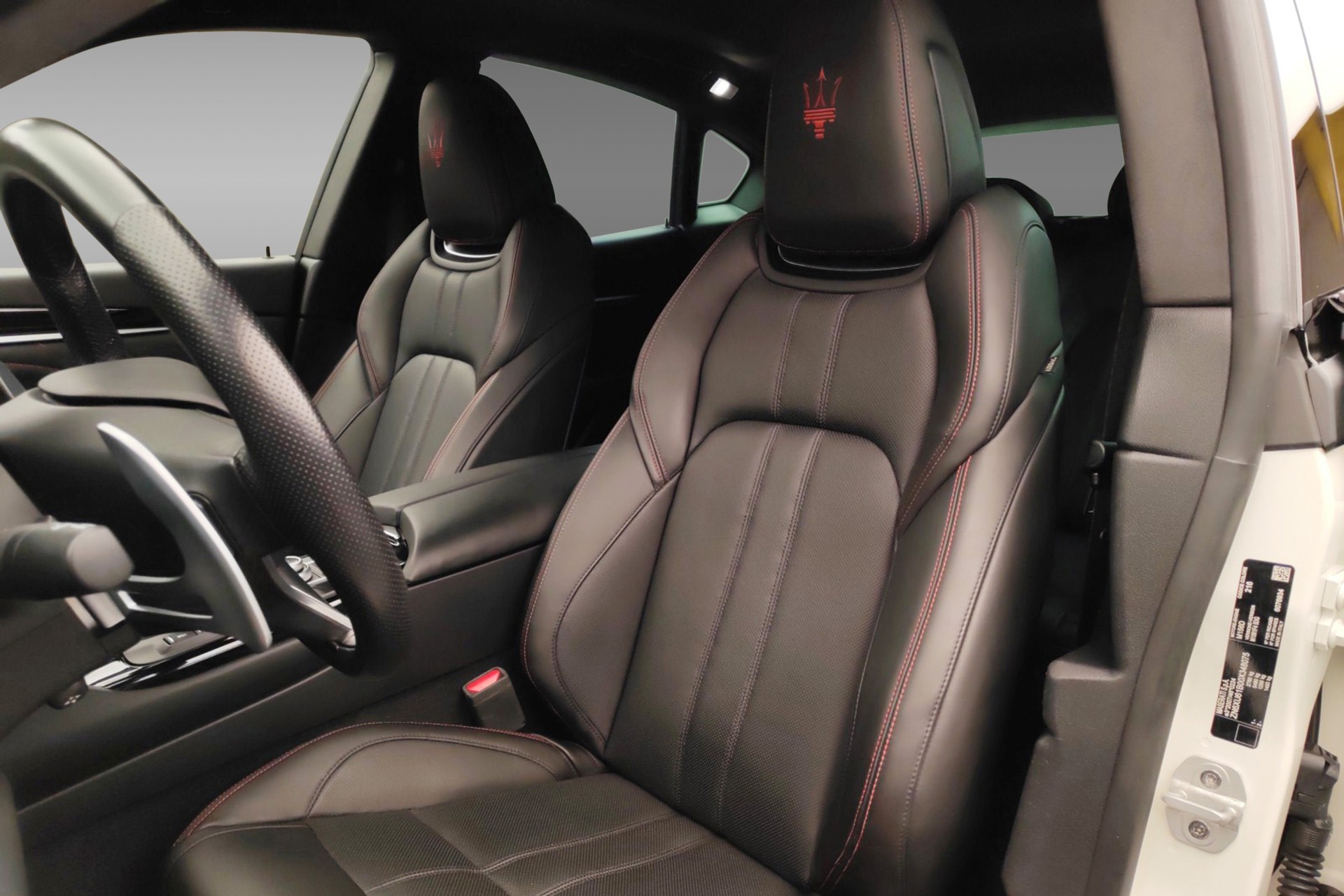 MASERATI Levante 3.0 V6 GranSport Automatica-image-12