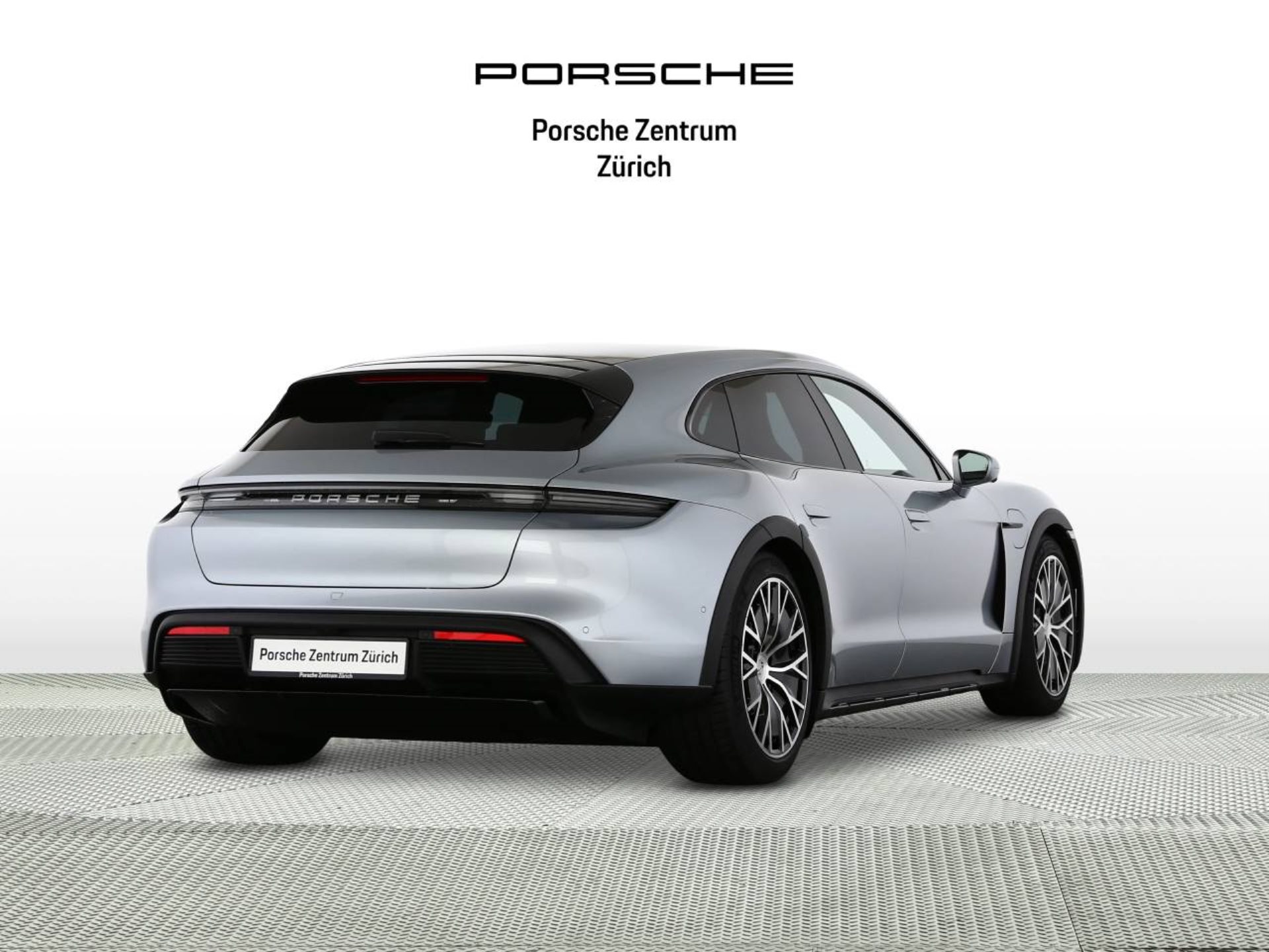 PORSCHE Taycan 4 Cross Turismo-image-2