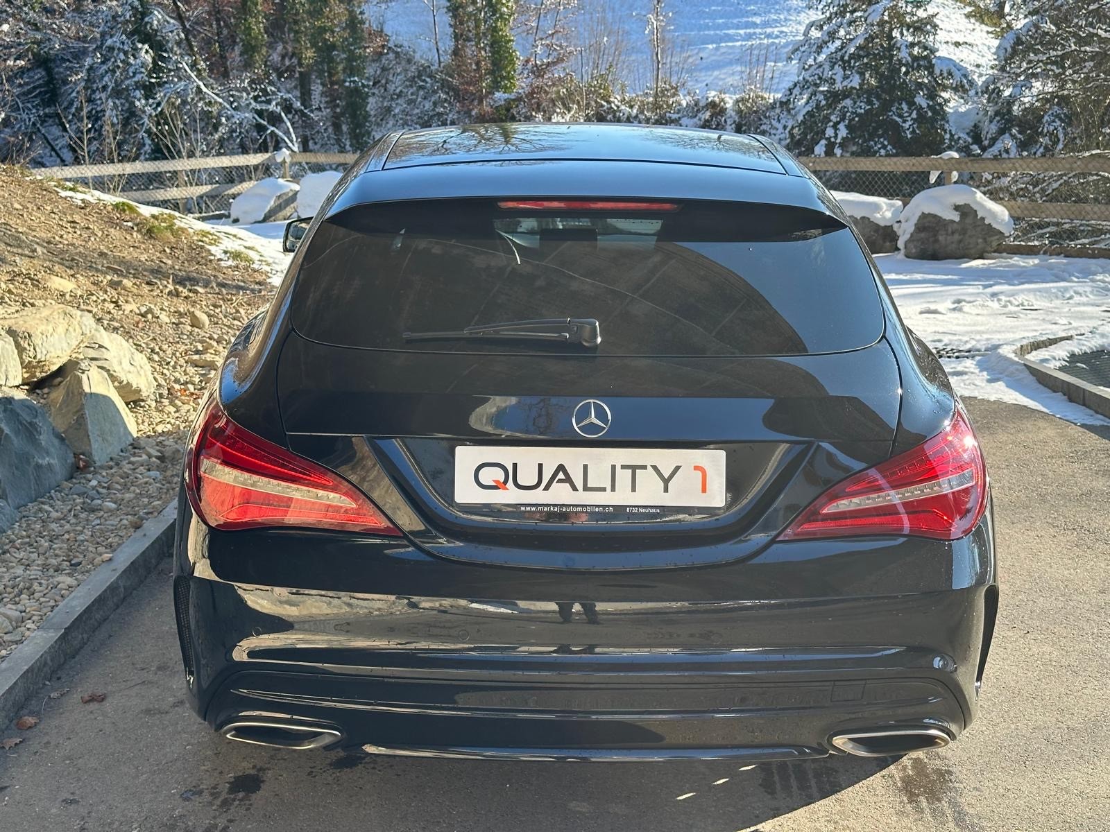 MERCEDES-BENZ CLA Shooting Brake 220 AMG Line 4Matic 7G-DCT-image-3