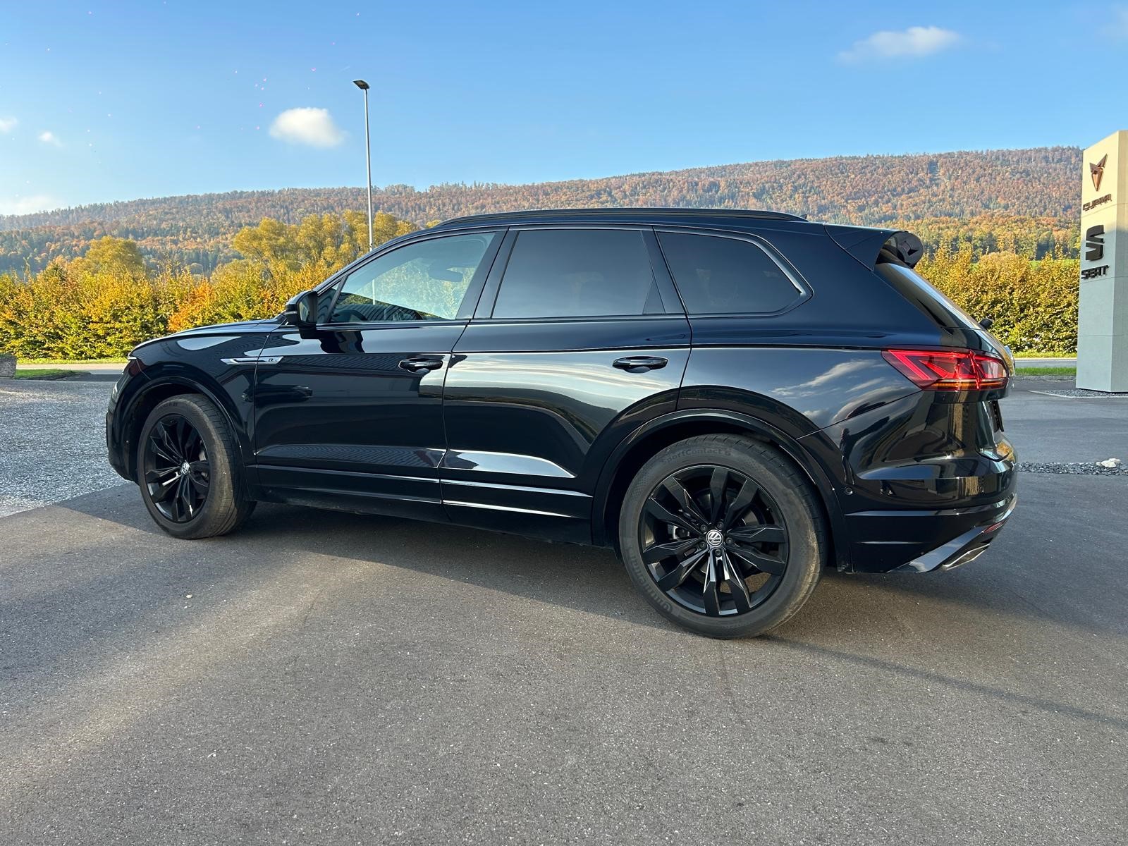 VW Touareg 3.0 TDI R Line Tiptronic-image-5