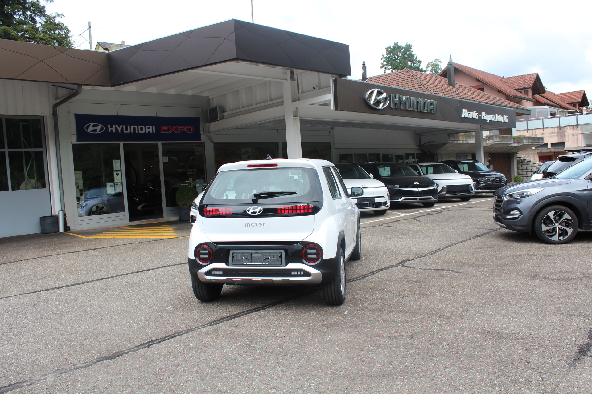 HYUNDAI Inster 49kWh Origo-showroom-element-2