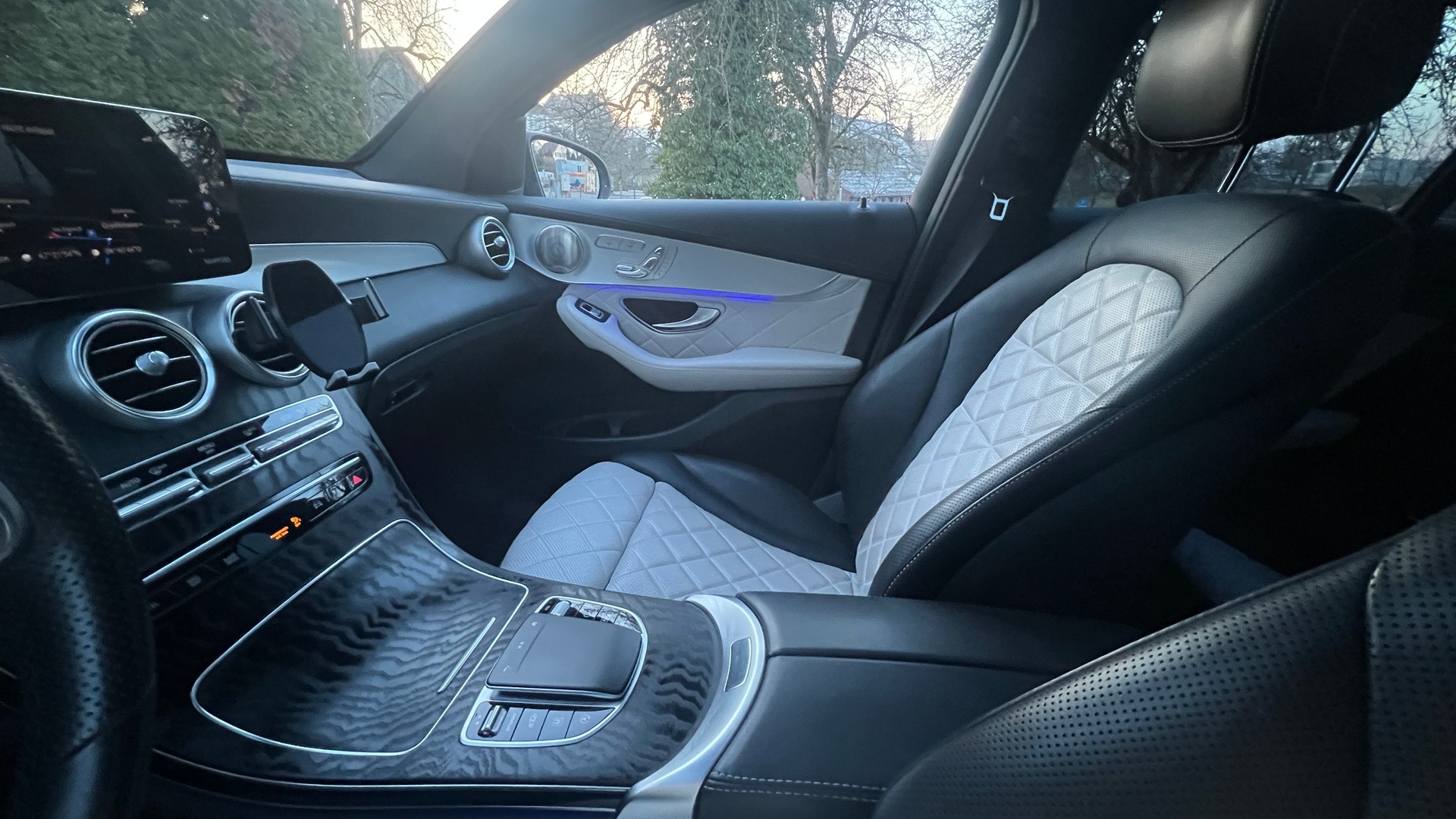 MERCEDES-BENZ GLC Coupé 220 d AMG Line 4Matic 9G-Tronic-image-5