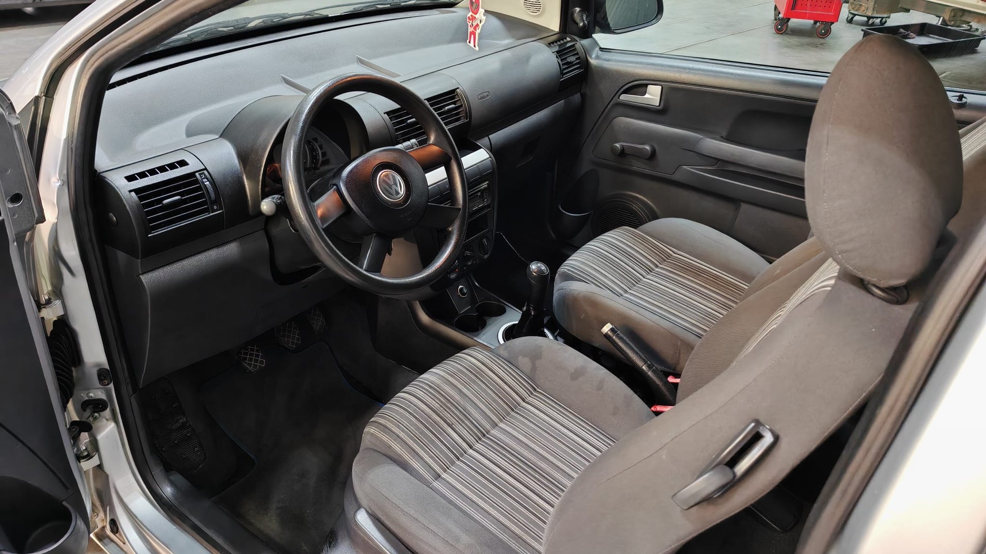 VW Fox 1.2-image-7