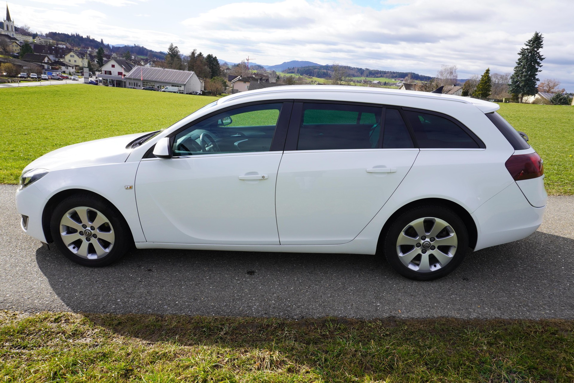 OPEL Insignia Sports Tourer 1.6 T Edition-image-7