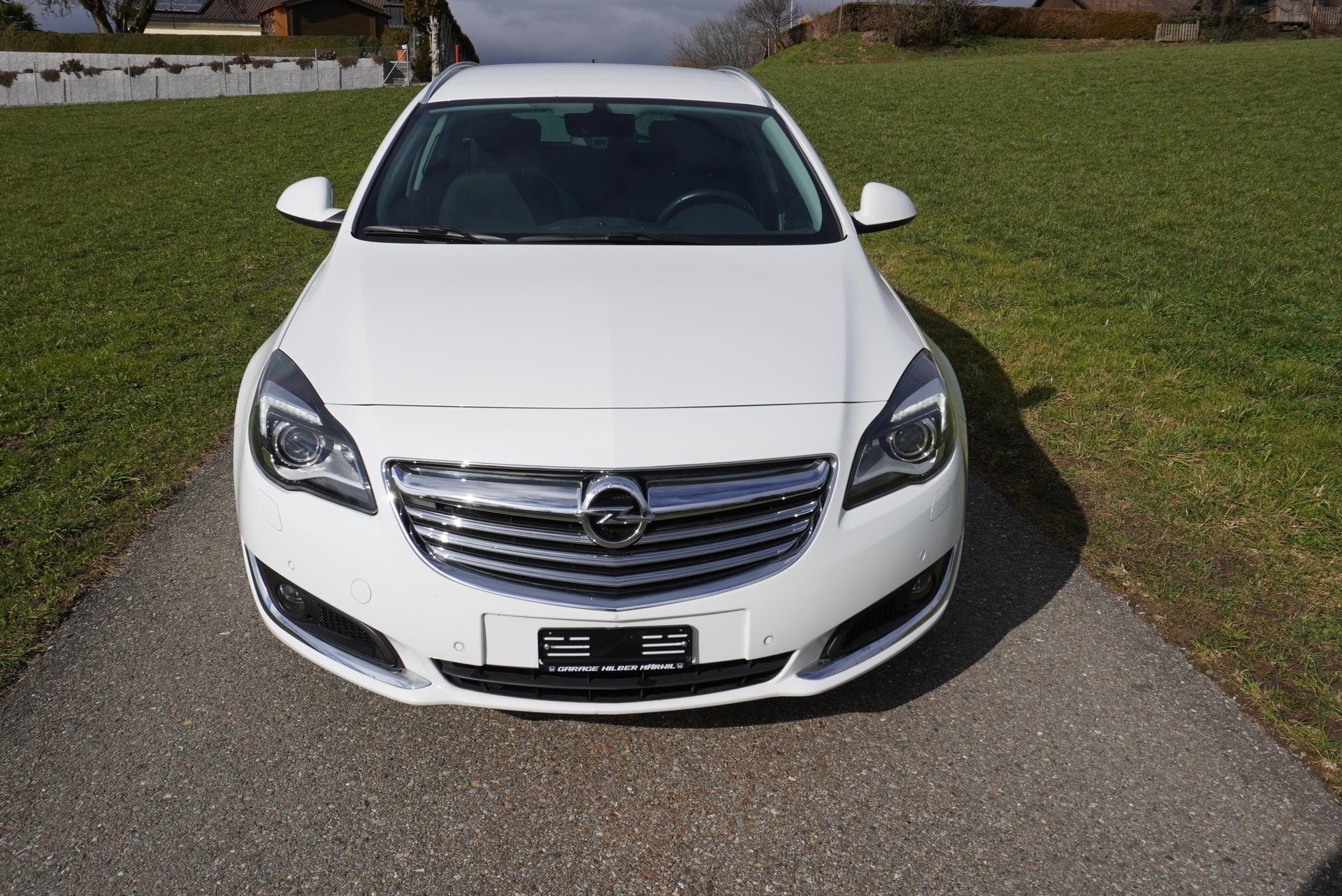 OPEL Insignia Sports Tourer 1.6 T Edition-image-1