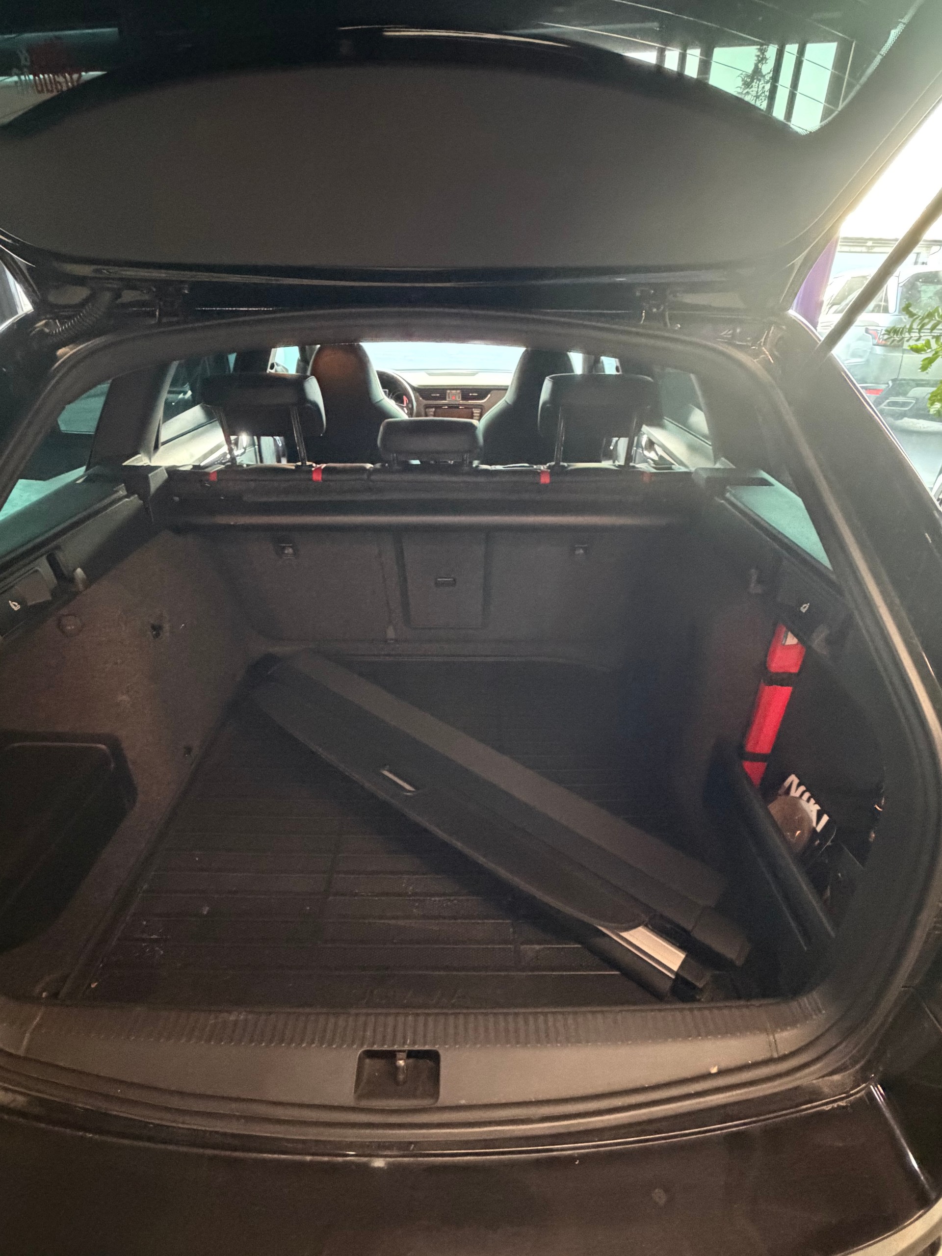 SKODA Octavia Combi 2.0 TSI RS 230 DSG-image-4