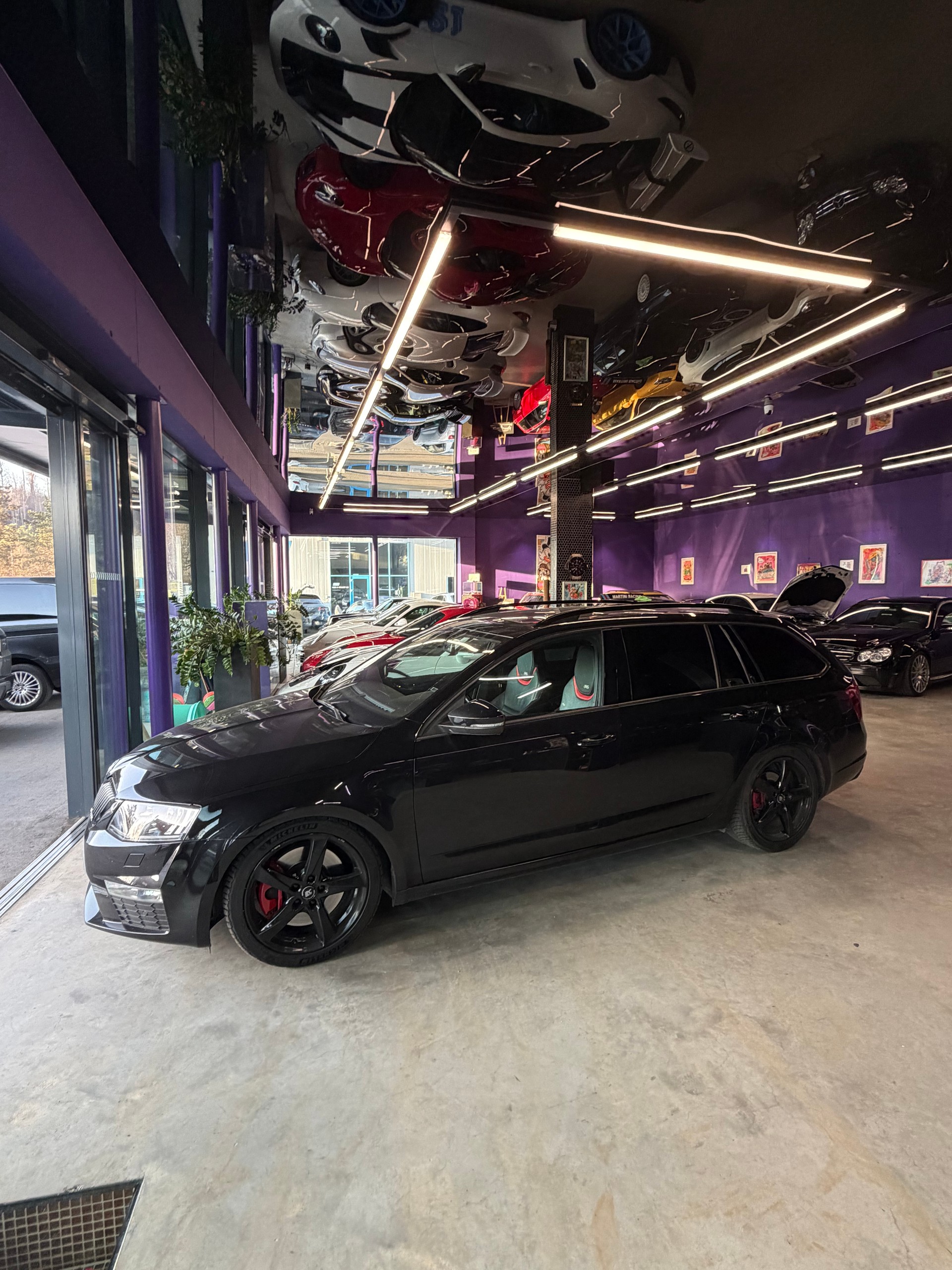 SKODA Octavia Combi 2.0 TSI RS 230 DSG-image-3