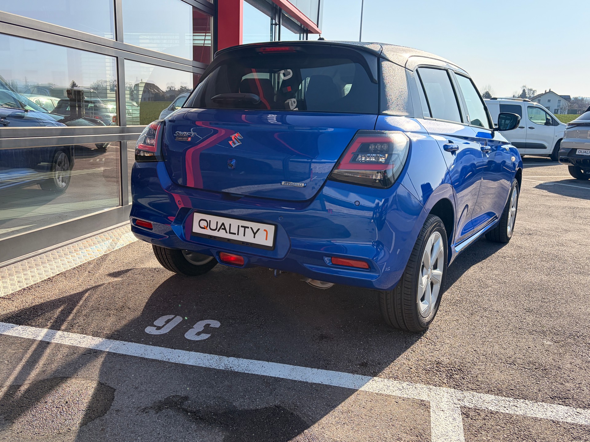 SUZUKI Swift 1.2 1st Edition Hybrid 4x4-image-3