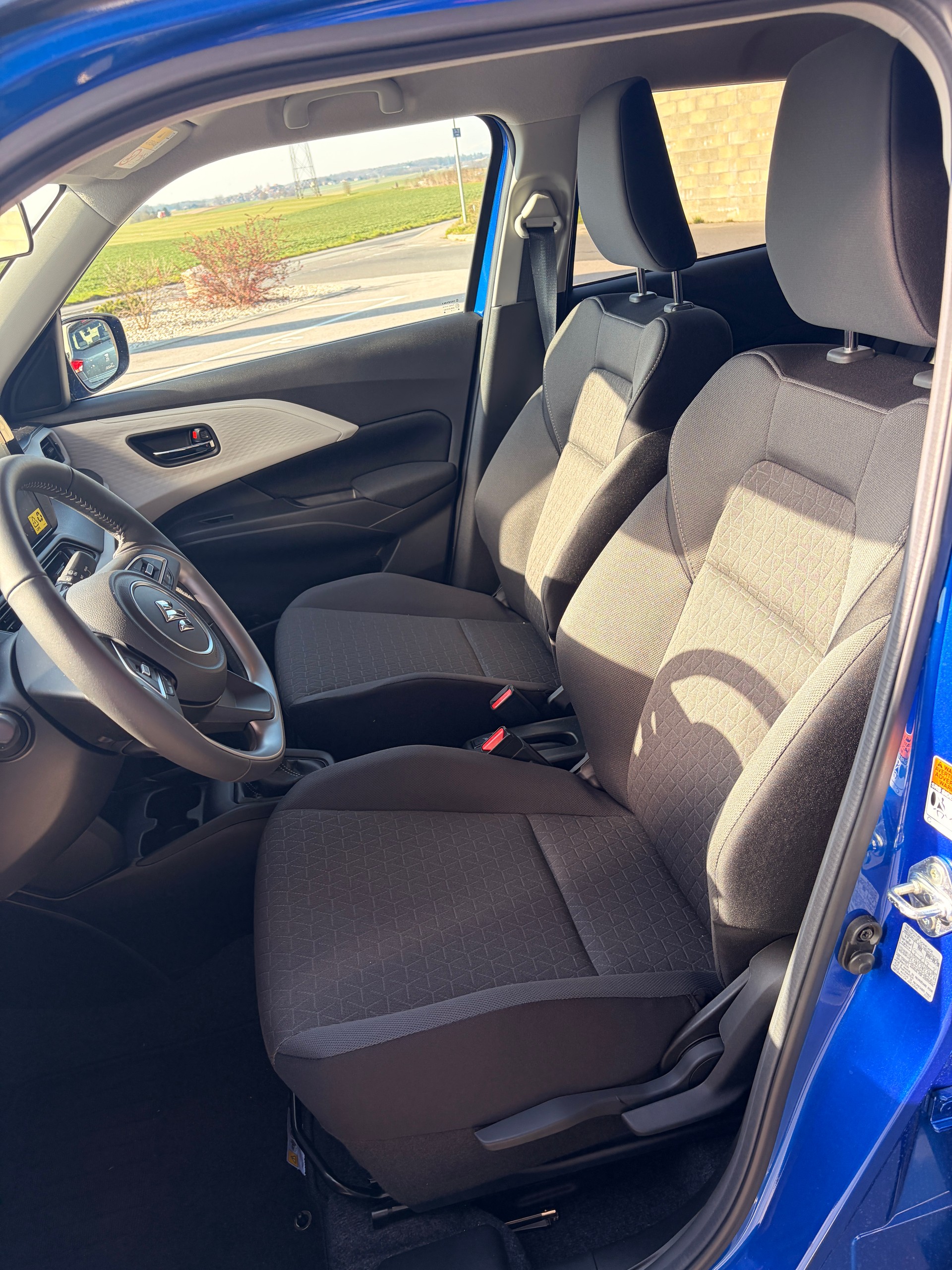 SUZUKI Swift 1.2 1st Edition Hybrid 4x4-image-6