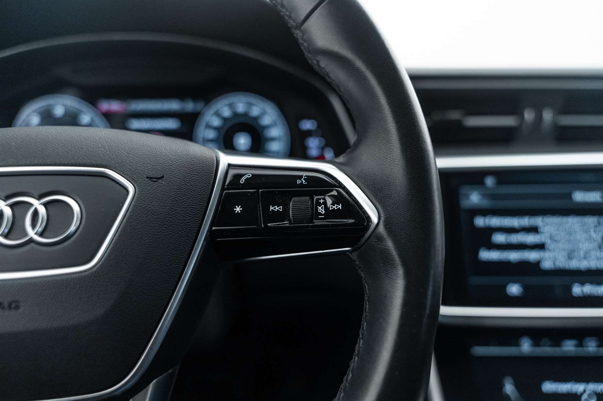 AUDI A6 Avant 40 TDI Sport quattro S-tronic-image-17