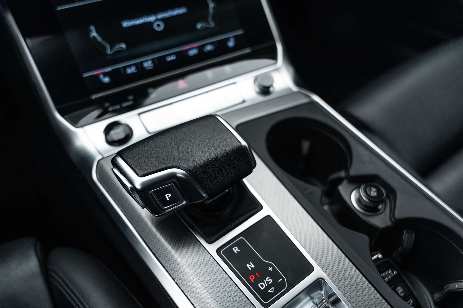 AUDI A6 Avant 40 TDI Sport quattro S-tronic-image-27