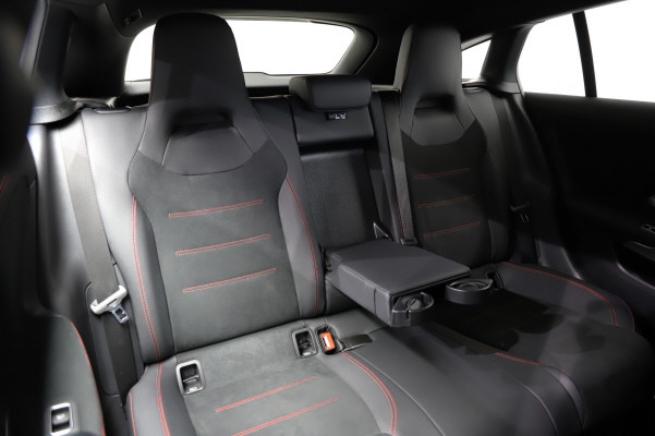 MERCEDES-BENZ CLA SB 220 d 8G-image-10