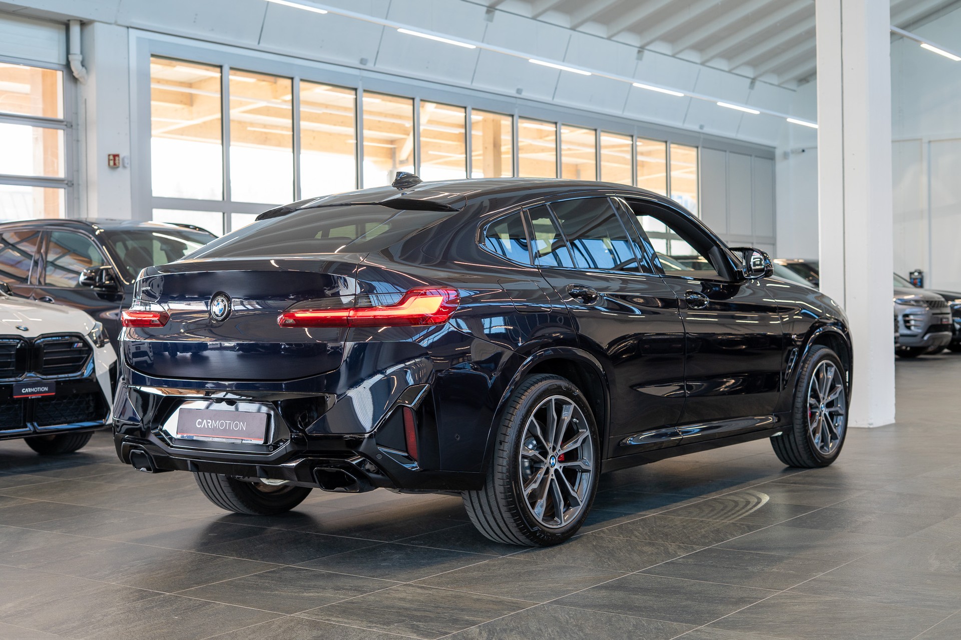 BMW X4 M40d / 360°Kamera / HeadUp / Anhängerkupplung-image-3