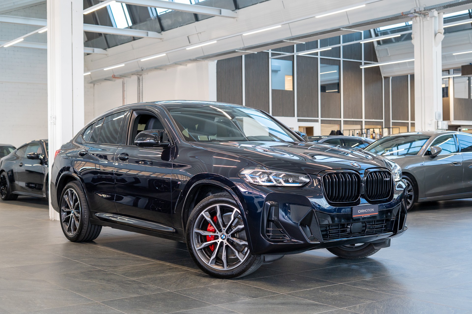 BMW X4 M40d / 360°Kamera / HeadUp / Anhängerkupplung-image-2