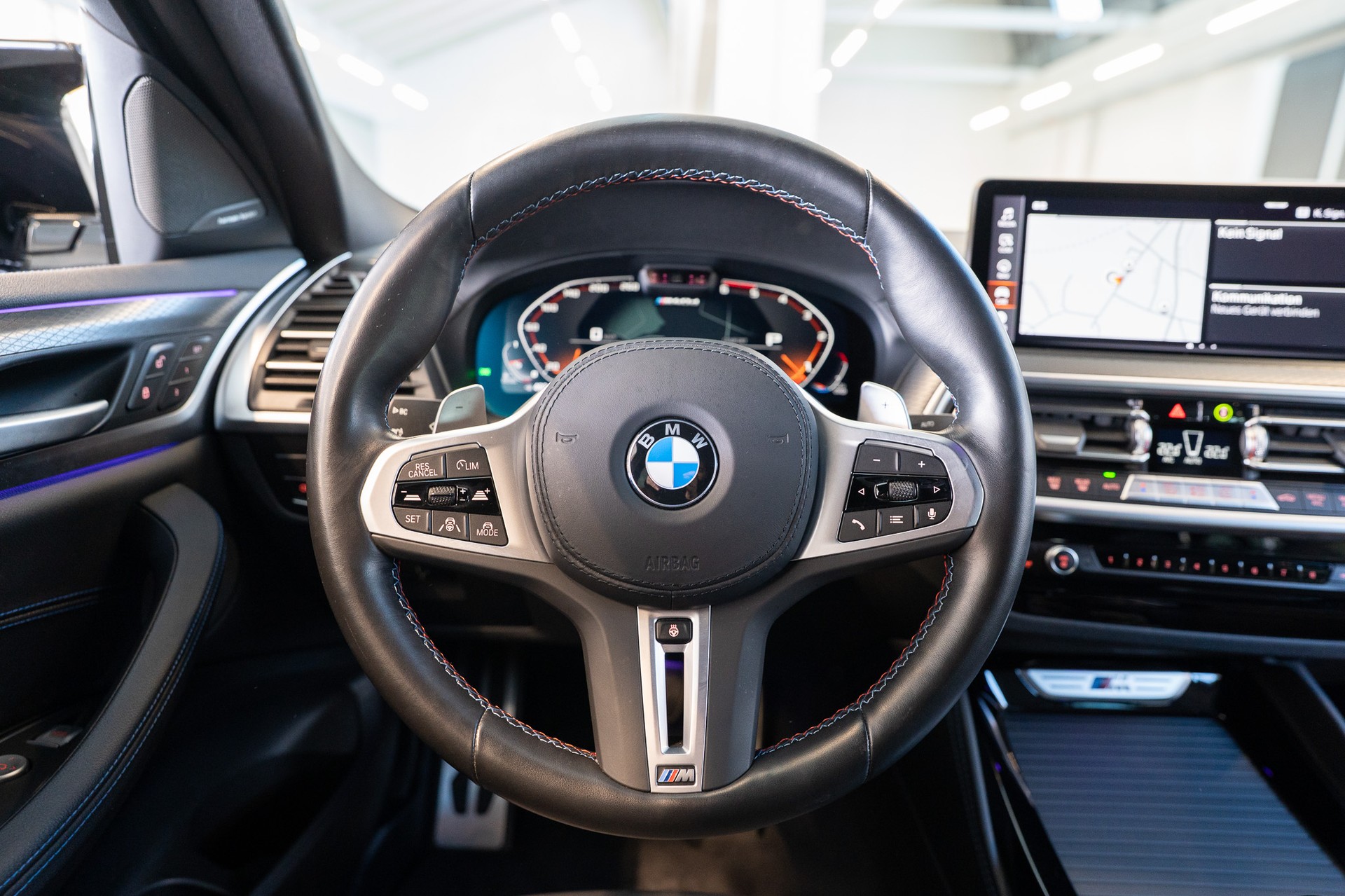 BMW X4 M40d / 360°Kamera / HeadUp / Anhängerkupplung-image-18