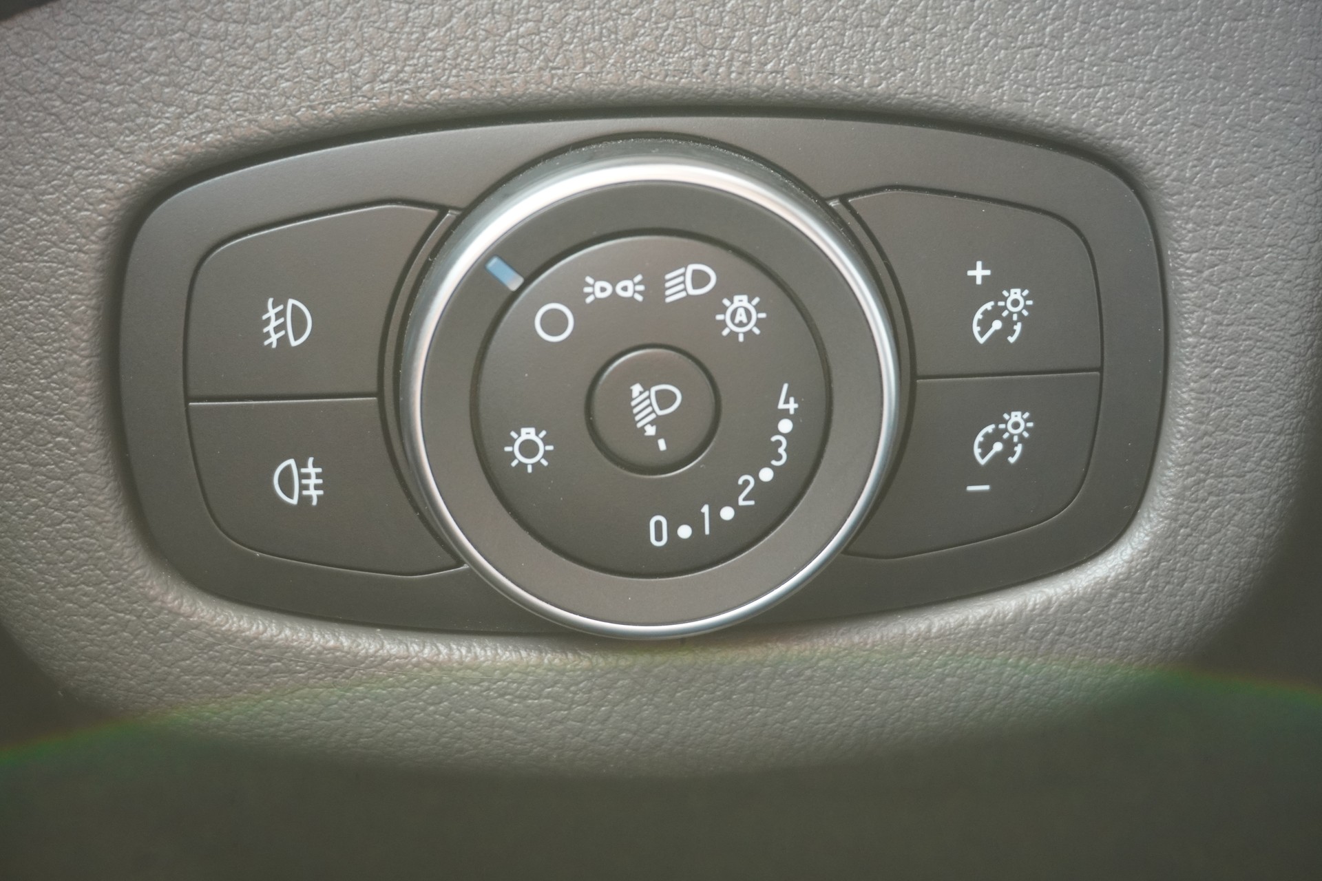 FORD Transit Connect Van T230 1.5 EcoBlue Trend Automat-image-27