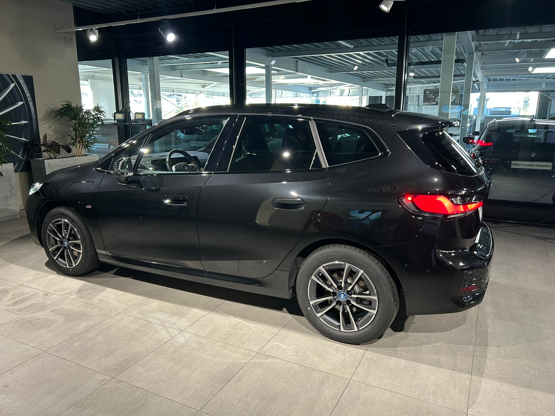 BMW 225e xDrive Active Tourer M Sport-image-7