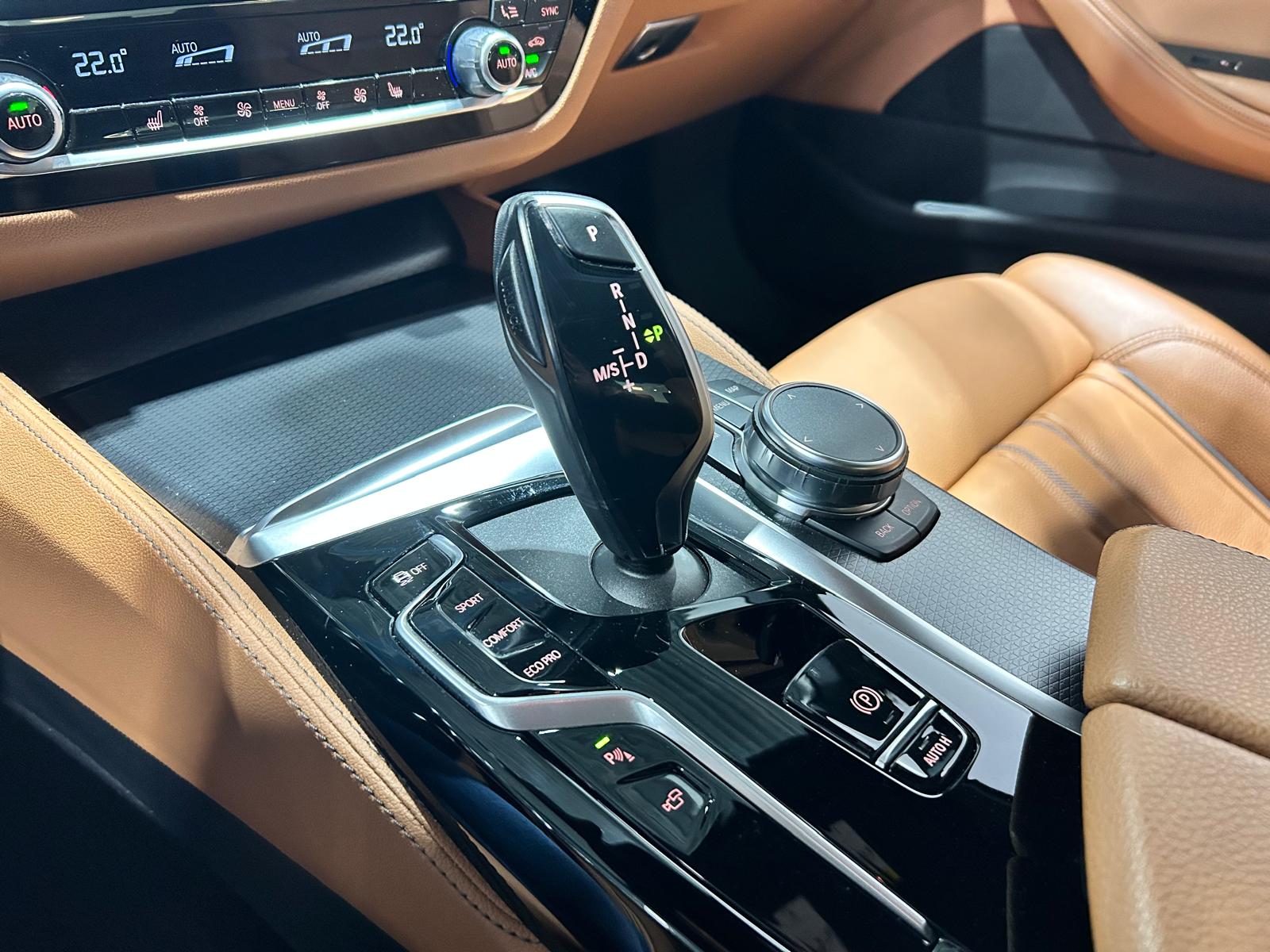 BMW 530d xDrive SAG CH FAHRZEUG-image-17