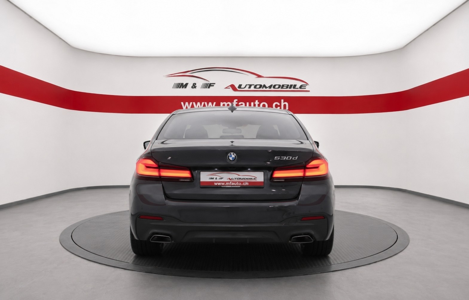 BMW 530d xDrive SAG CH FAHRZEUG-image-4