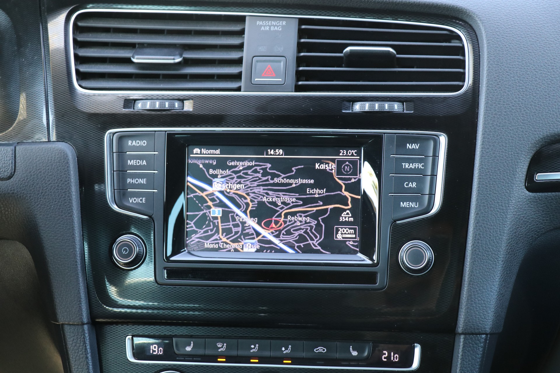 VW Golf 2.0 TDI GTD DSG-image-11