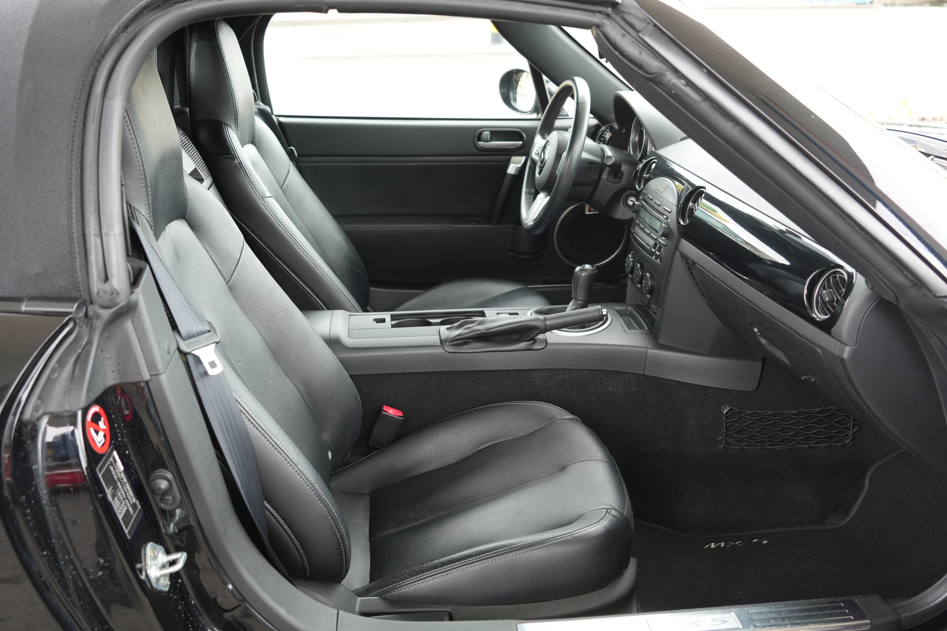 MAZDA MX-5 1.8i 16V Confort-image-12