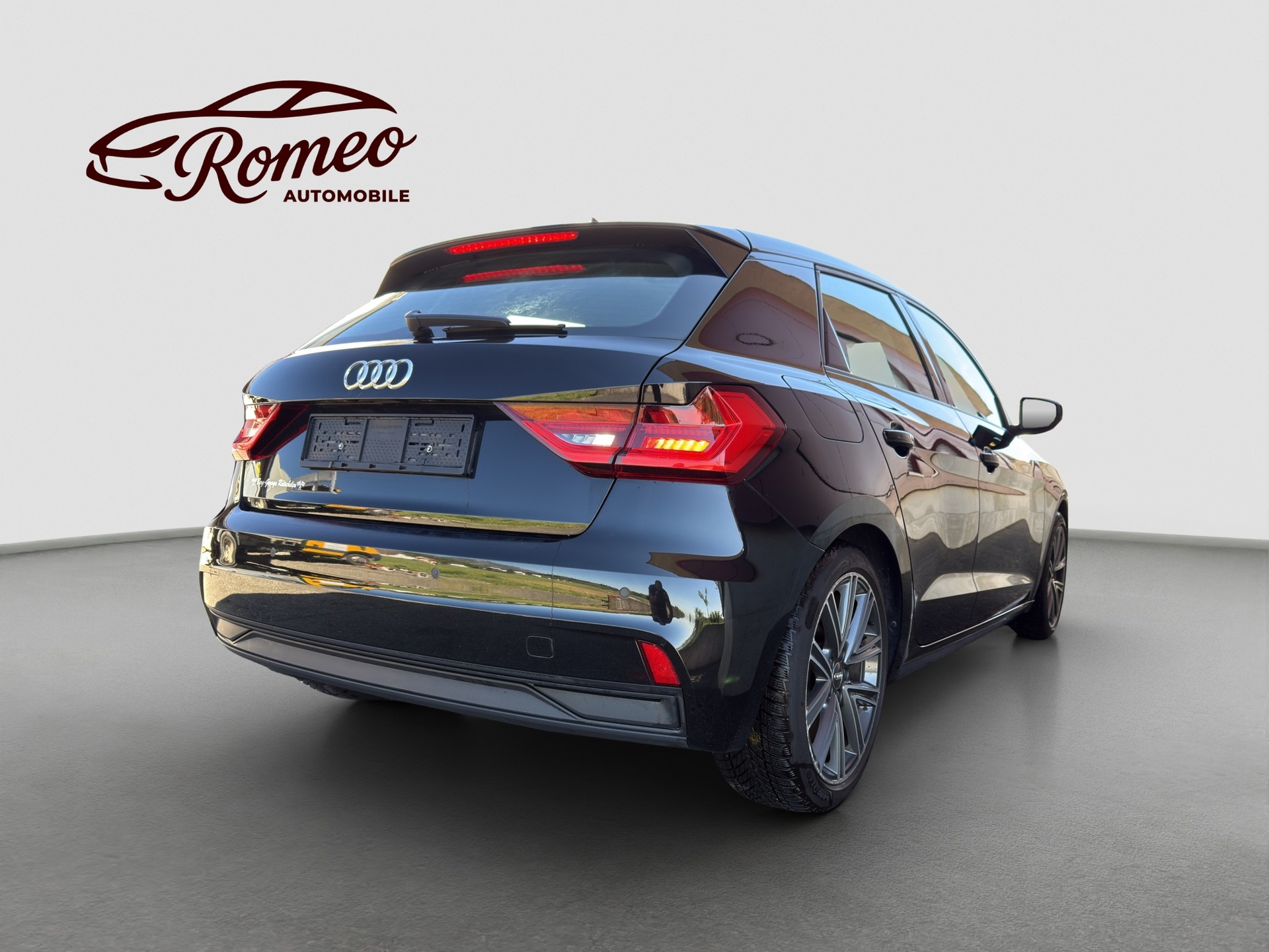 AUDI A1 Sportback 1.5 35 TFSI S-tronic ** Frisch ab MFK und Service ** CH Fhz ** 1. Hand **-image-2