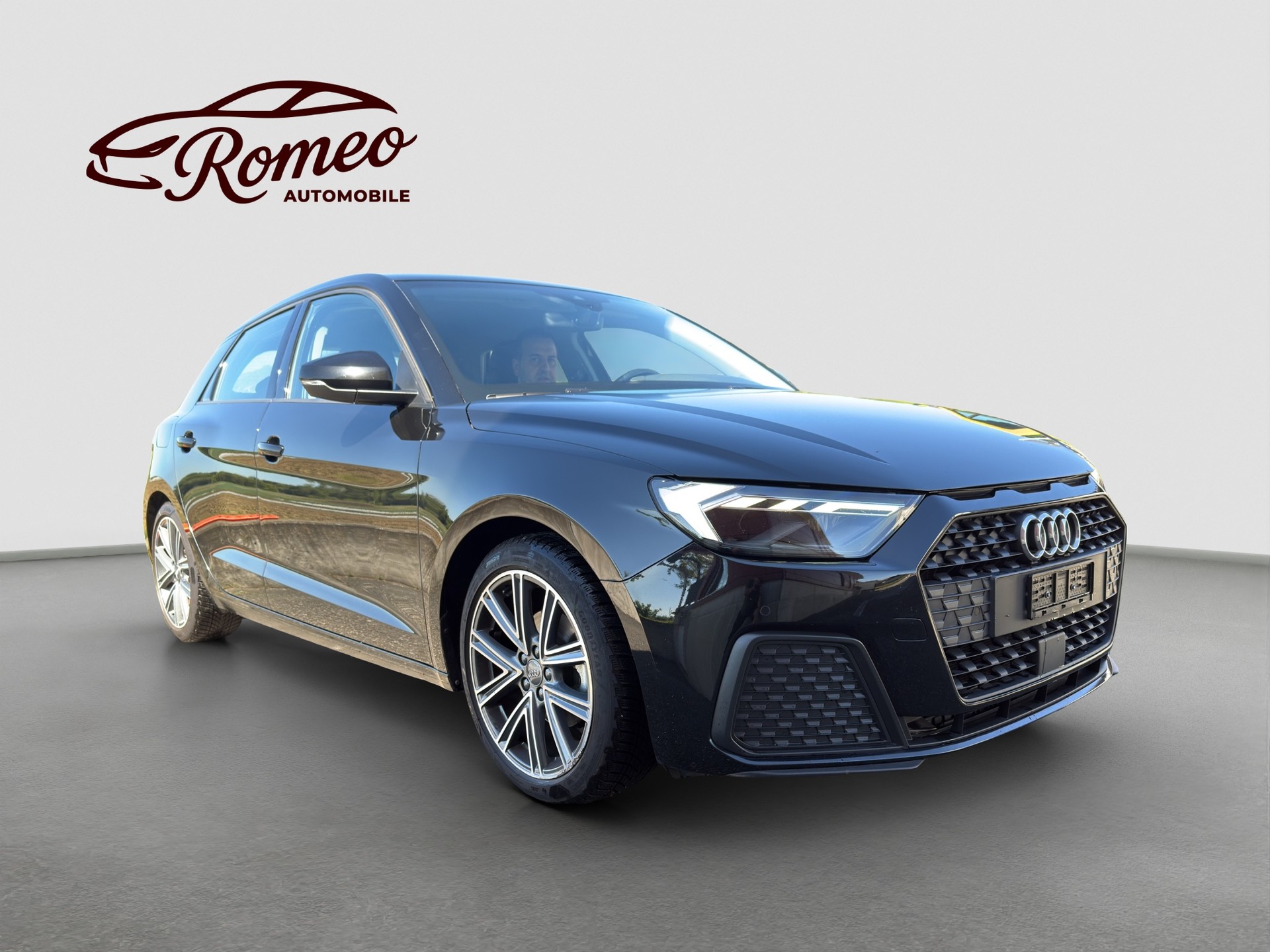 AUDI A1 Sportback 1.5 35 TFSI S-tronic ** Frisch ab MFK und Service ** CH Fhz ** 1. Hand **-image-3
