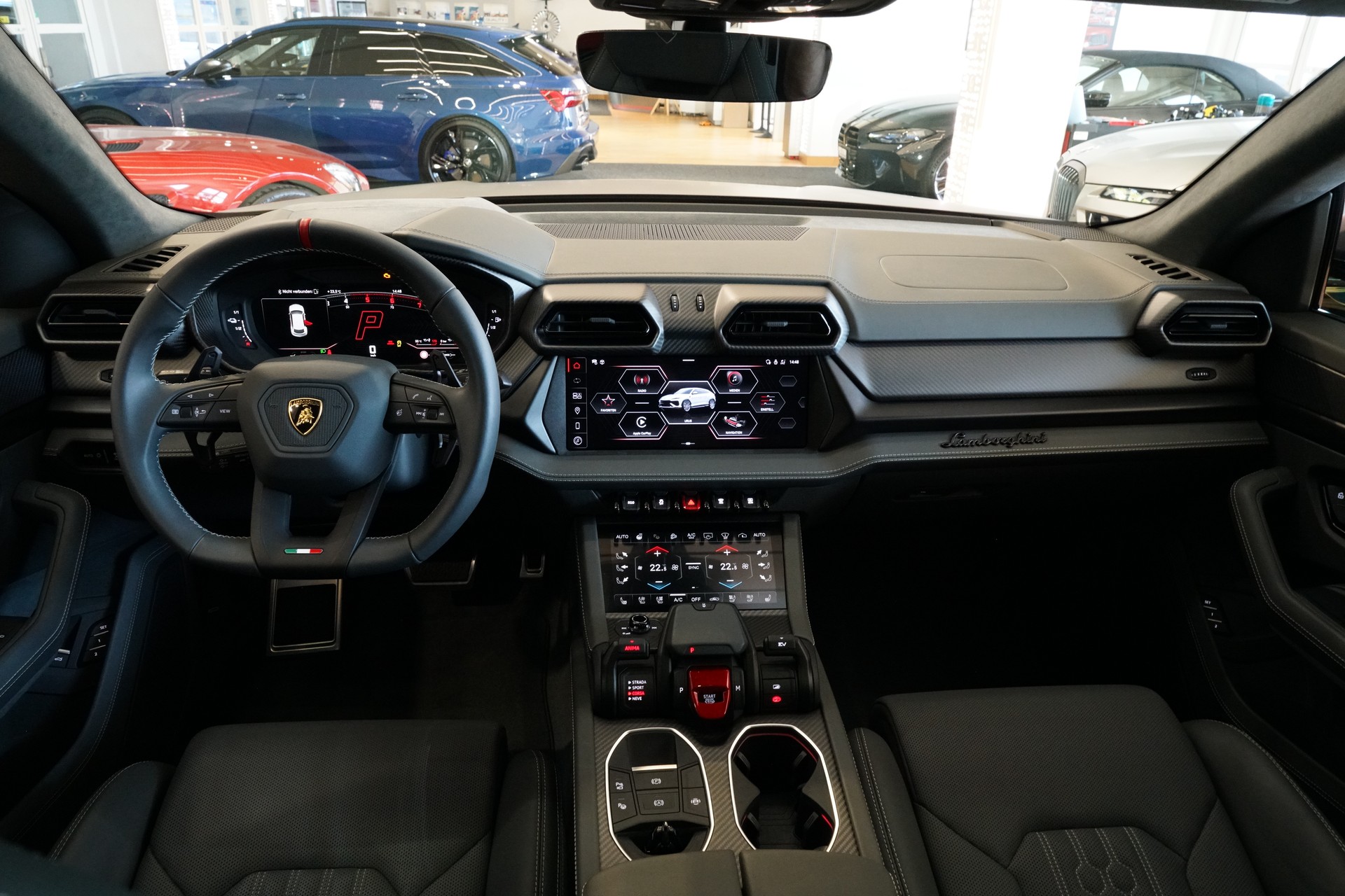 LAMBORGHINI Urus SE-image-12