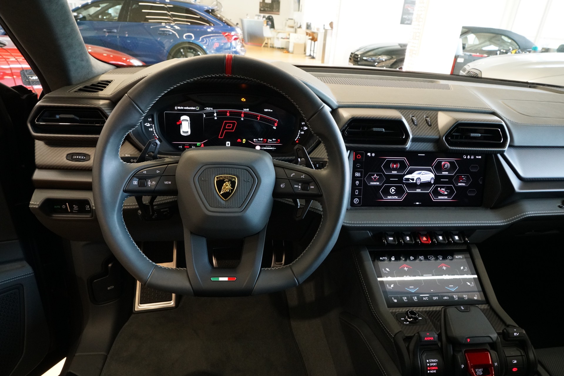 LAMBORGHINI Urus SE-image-15