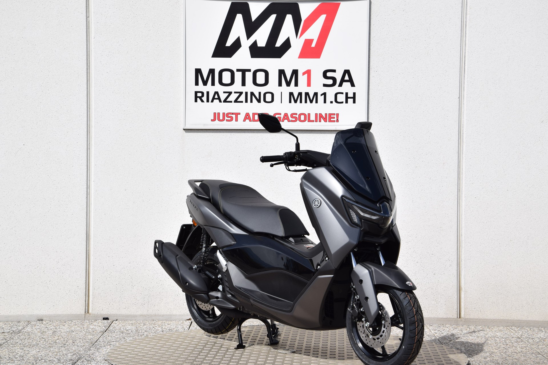 YAMAHA N-Max Tech Max GPD 125-showroom-element-1