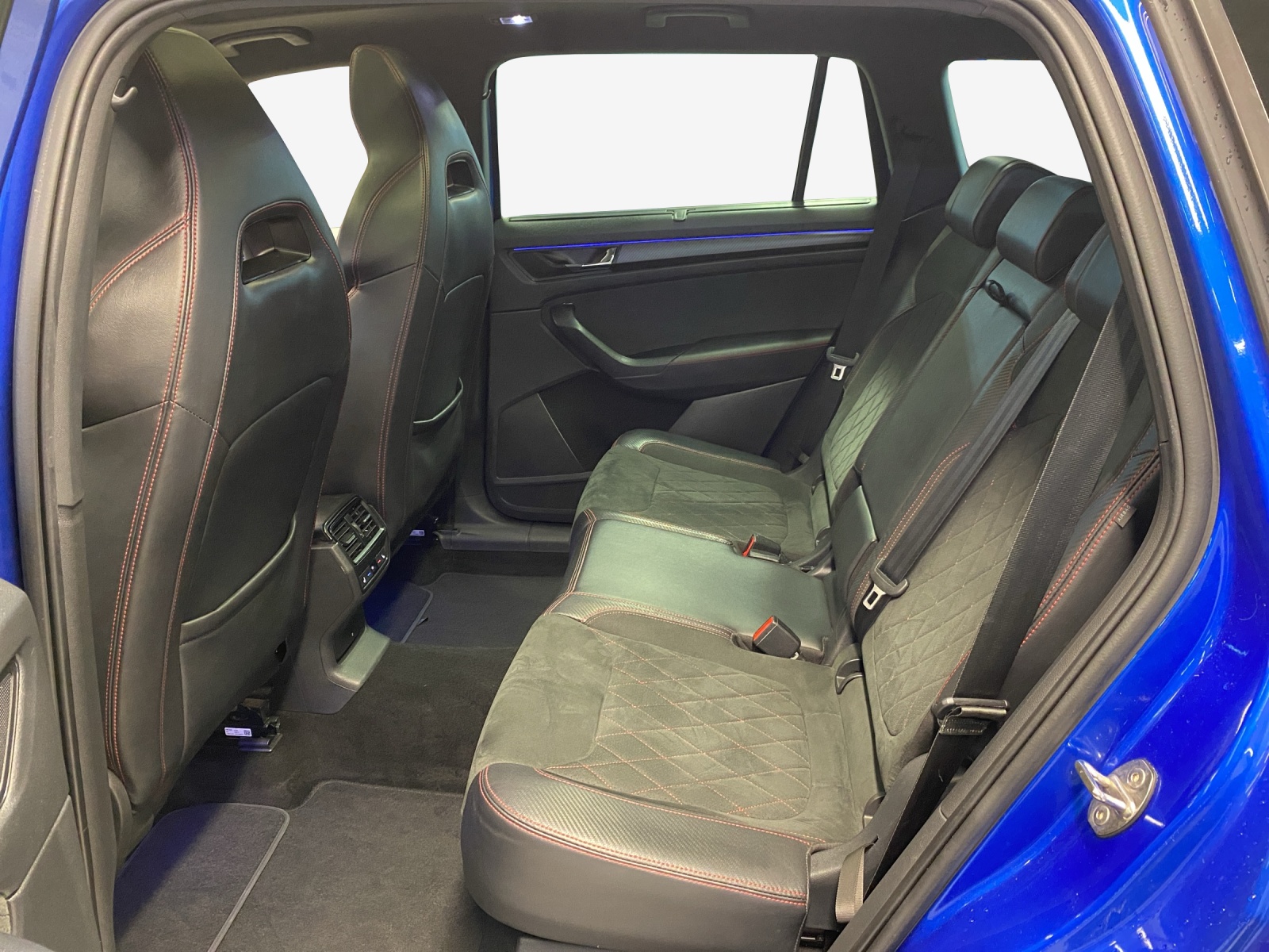 SKODA Kodiaq 2.0 TSI 4x4 RS-image-11