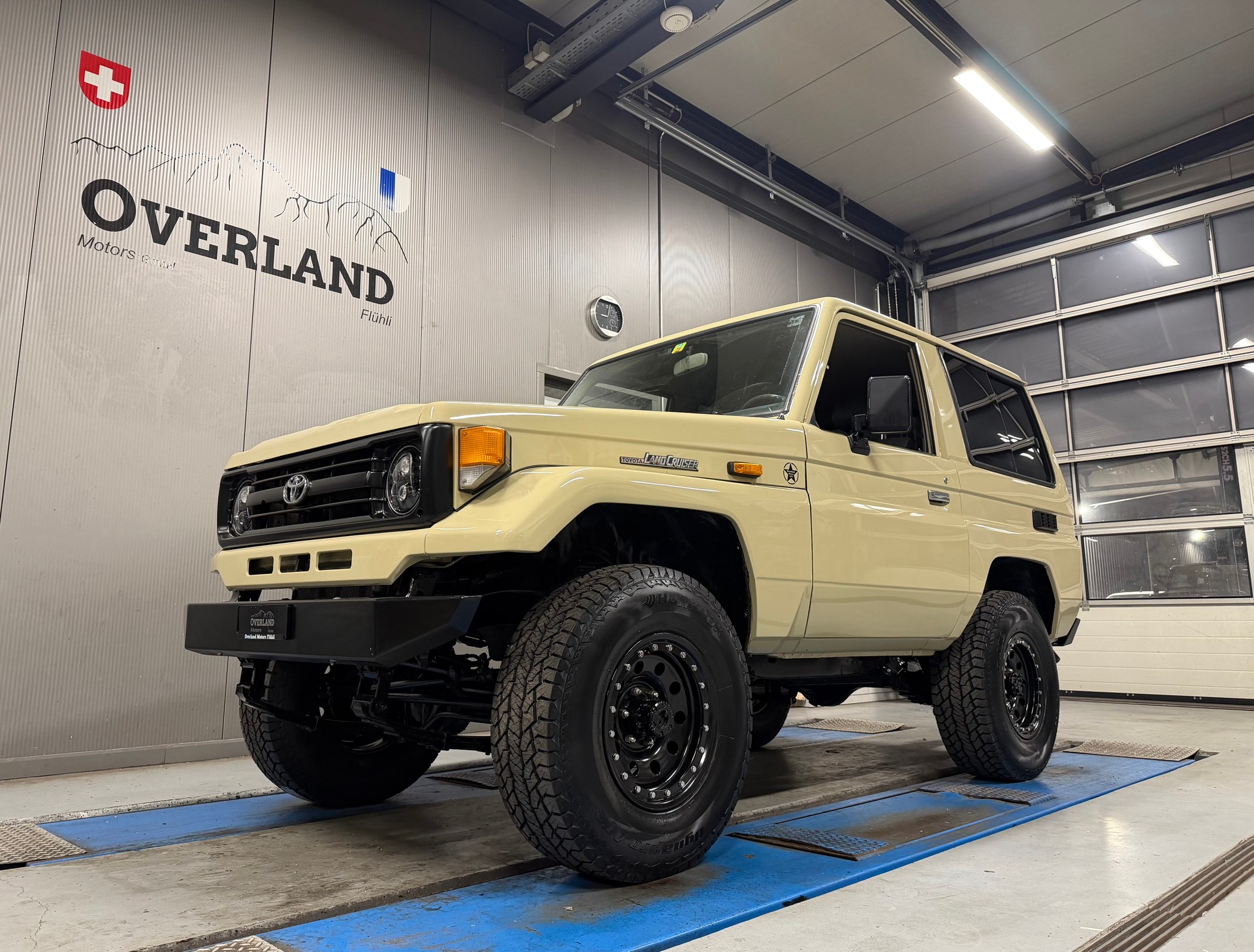 TOYOTA Land Cruiser 400 HdT 4.2 D