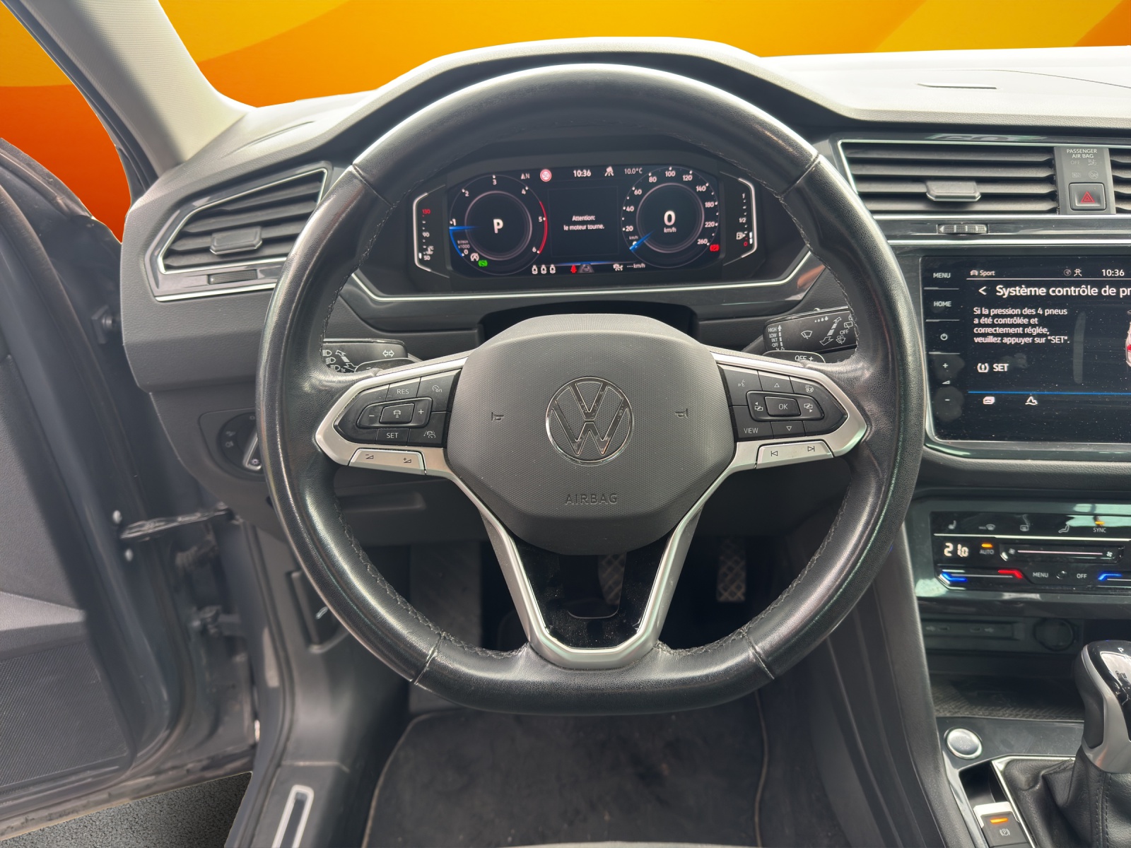 VW Tiguan 2.0 TDI SCR Elegance 4Motion DSG *** Garantie 5 ans / 150'000 Km ***-image-9