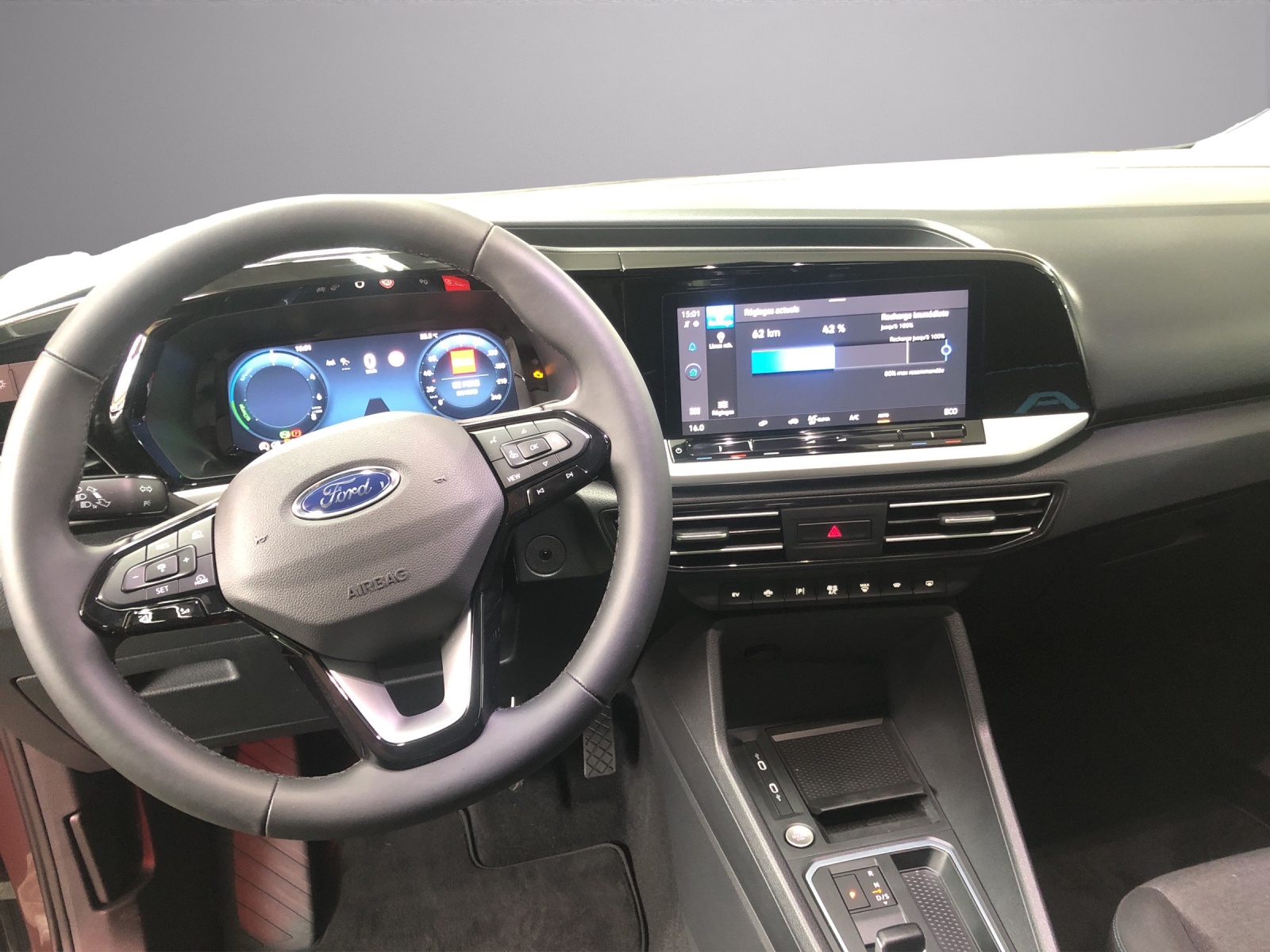 FORD TOURNEO CONNECT Grand 1.5 EcoB-image-8