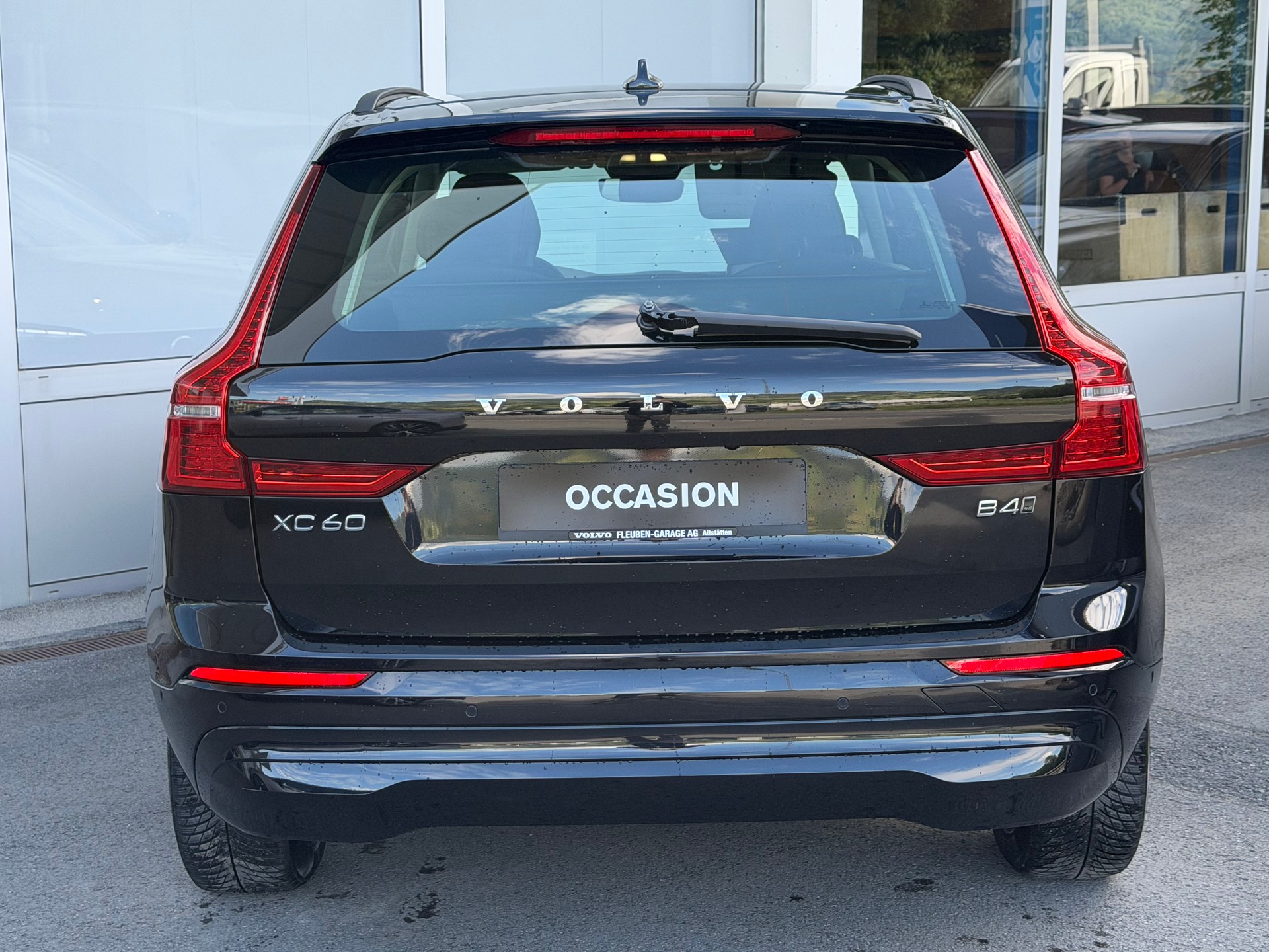 VOLVO XC60 B4 Diesel Mild Hybrid AWD Momentum Geartronic-image-17