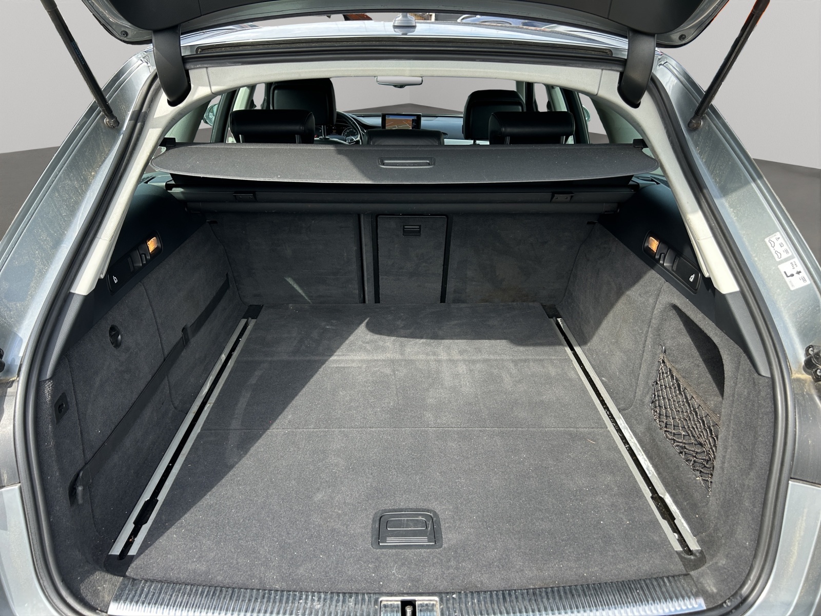 AUDI A6 Avant 2.0 TDI ultra multitronic-image-18
