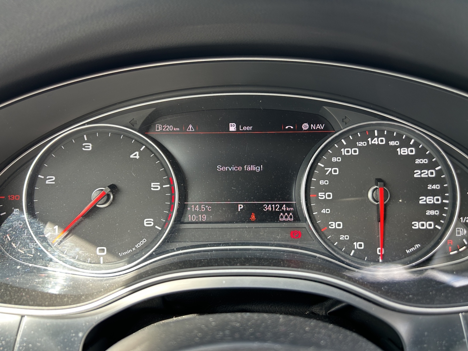 AUDI A6 Avant 2.0 TDI ultra multitronic-image-20