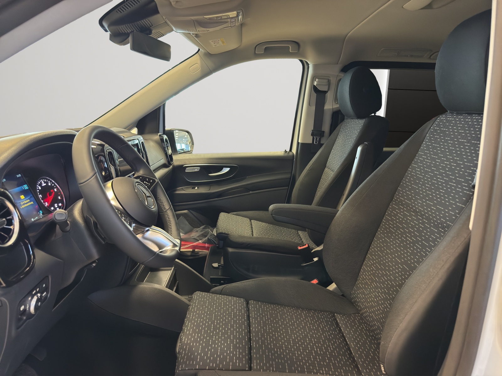 MERCEDES-BENZ Vito 116 CDI Lang Select Tourer 4Matic 9G-Tronic-image-4