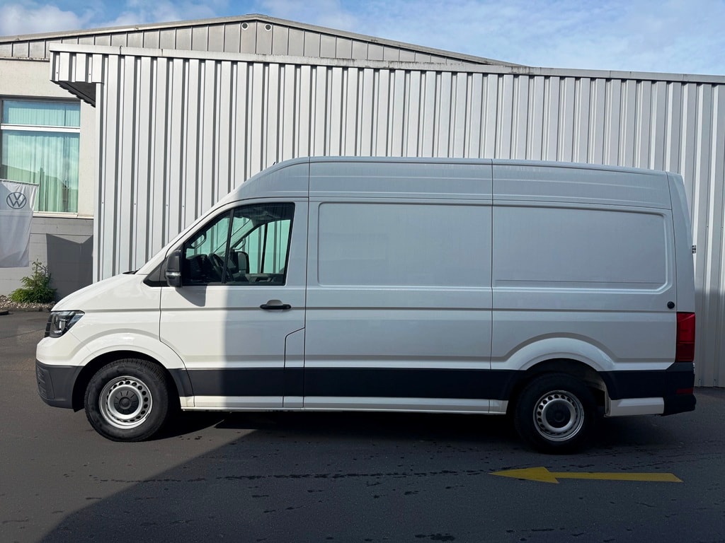 VW Crafter 35 2.0 TDI L3 A-image-2