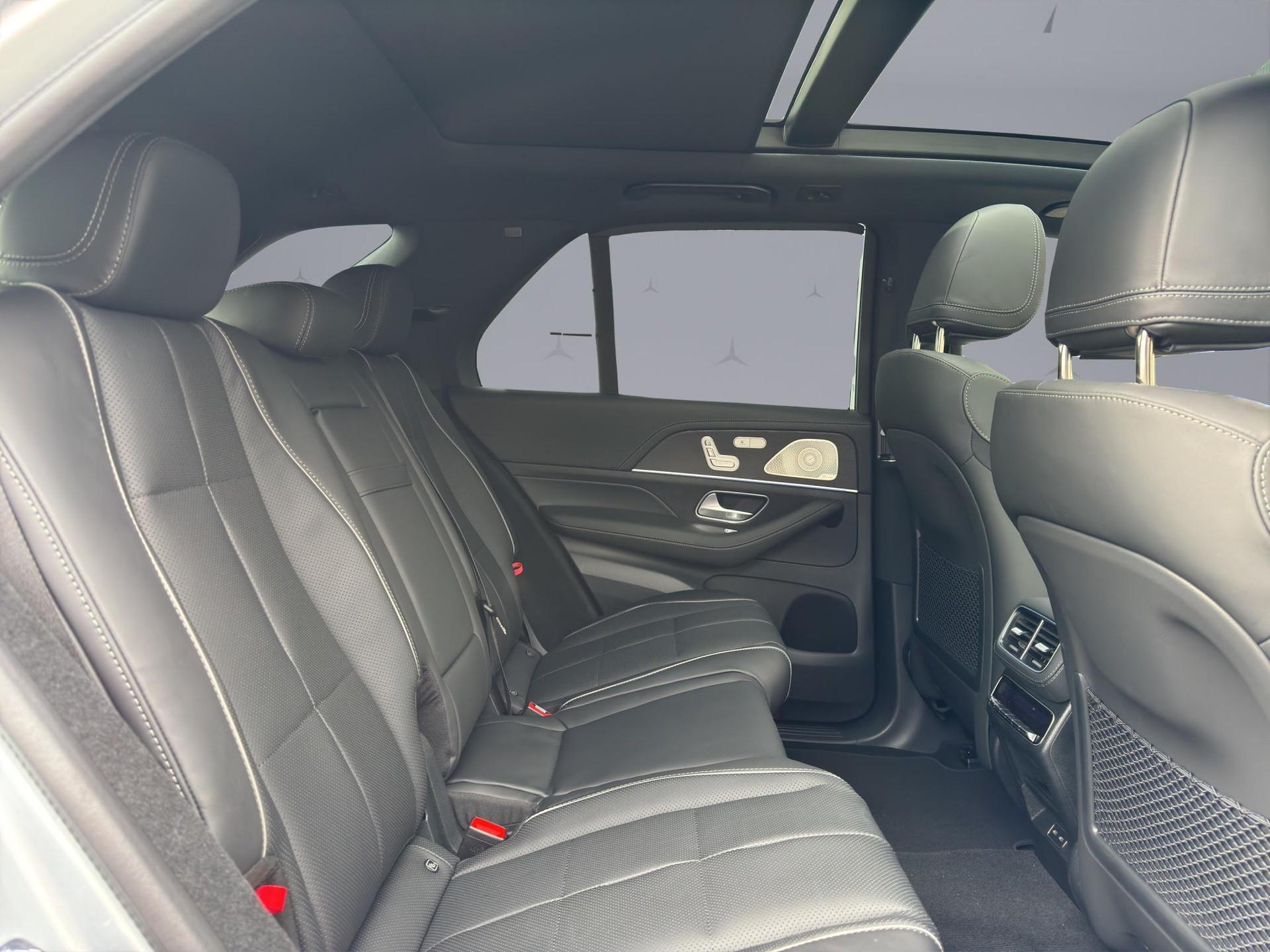 MERCEDES-BENZ GLE 450 d AMG Line 4matic-image-17
