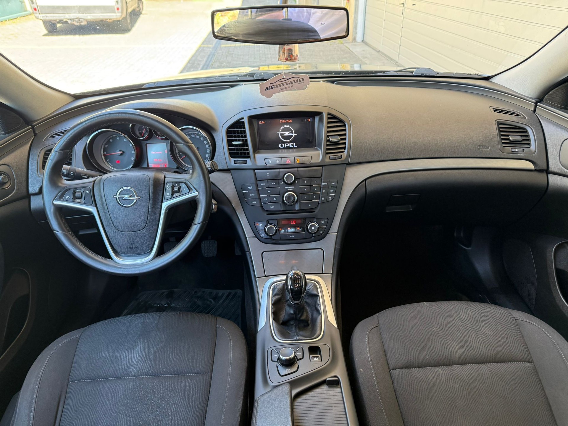 OPEL Insignia 1.8-image-9