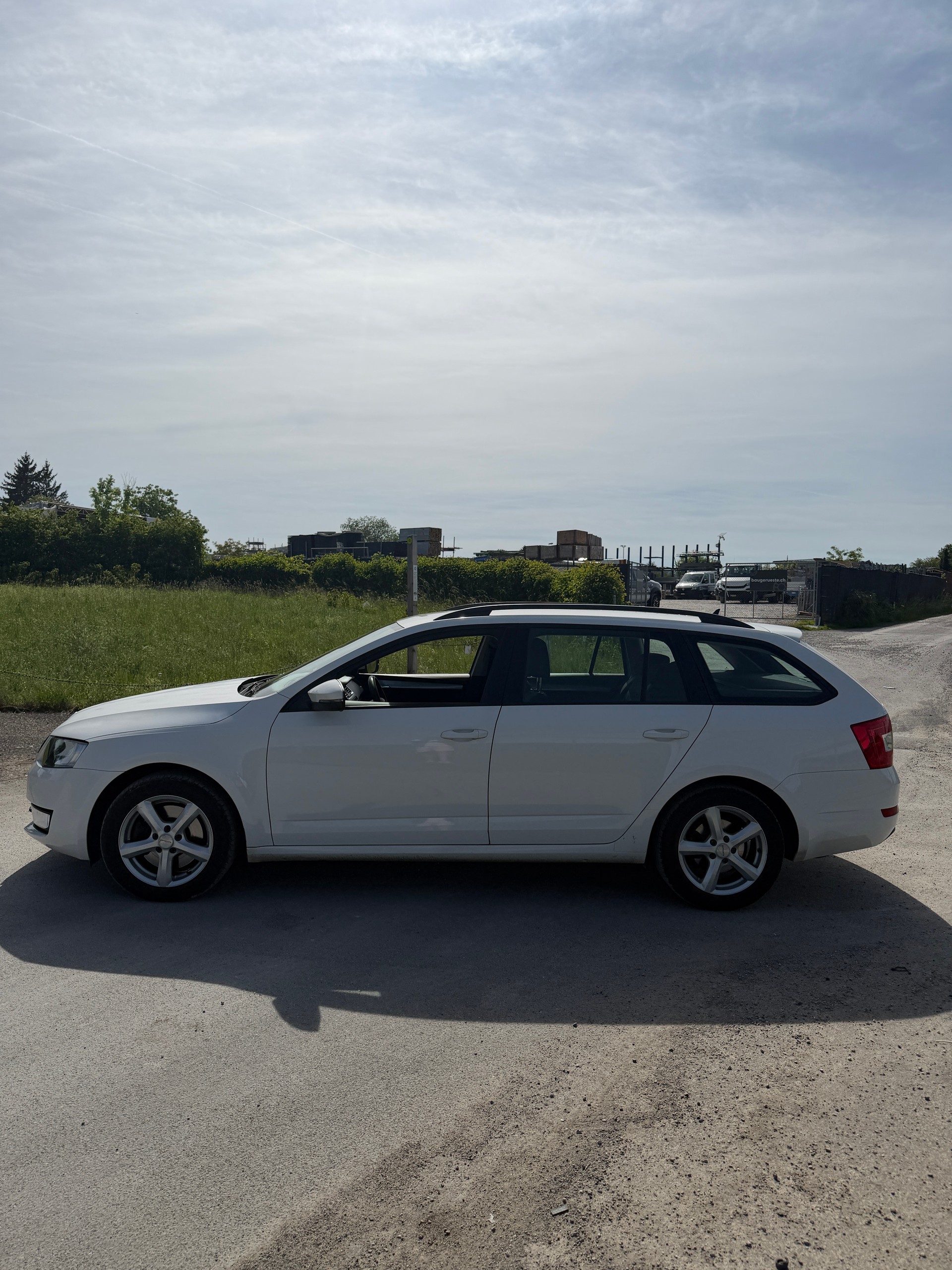 SKODA Octavia Combi 2.0 TDI Ambition 4x4 DSG-image-3