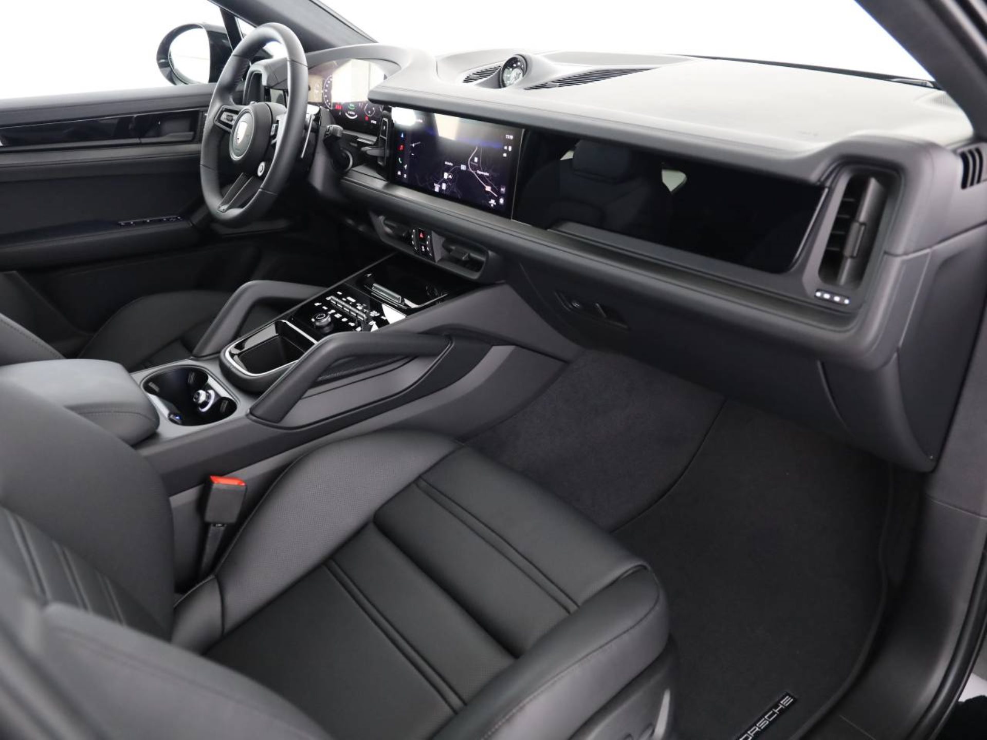 PORSCHE Cayenne E-Hybrid Coupé Black Edition-image-14