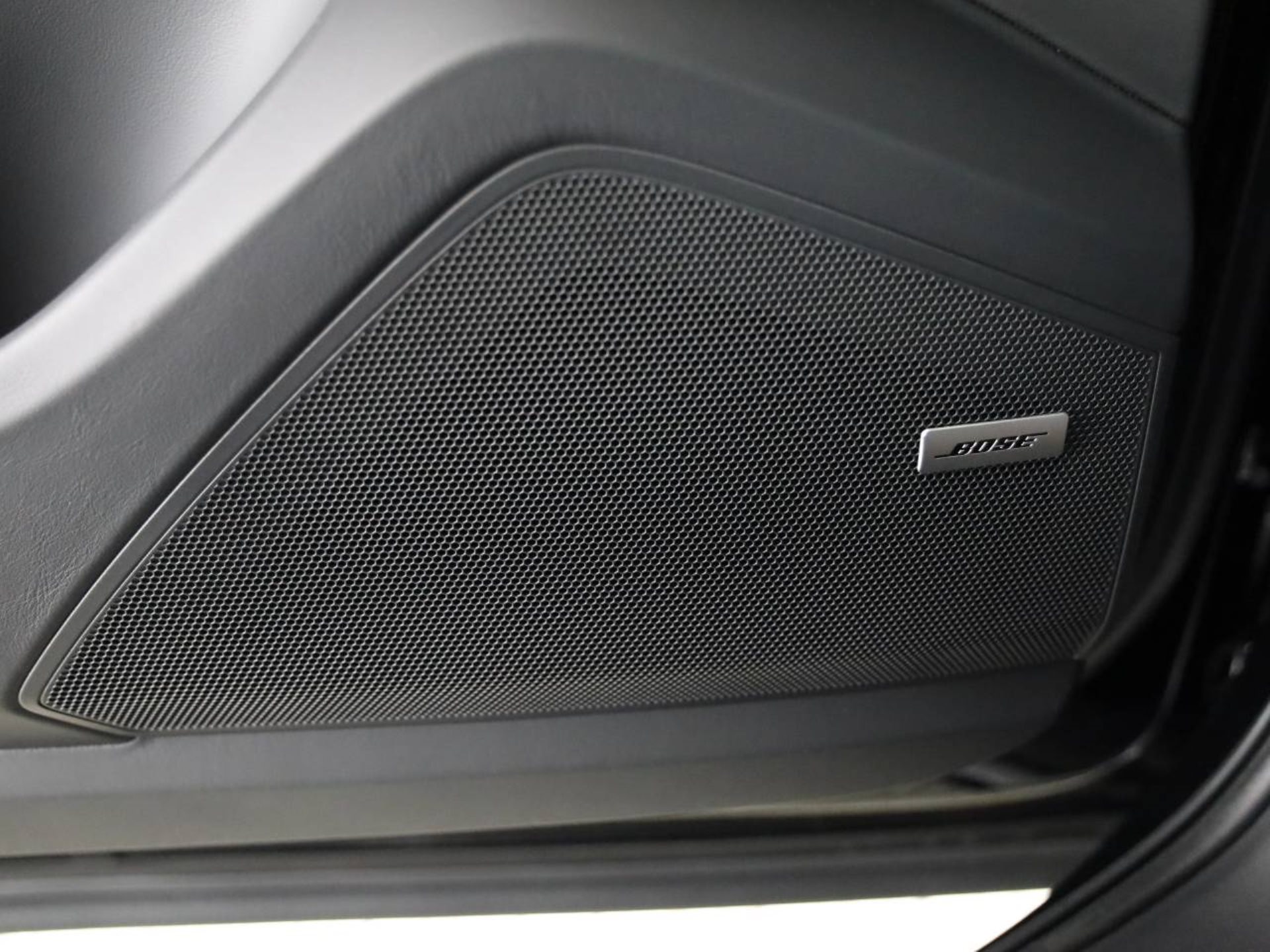 PORSCHE Cayenne E-Hybrid Coupé Black Edition-image-18
