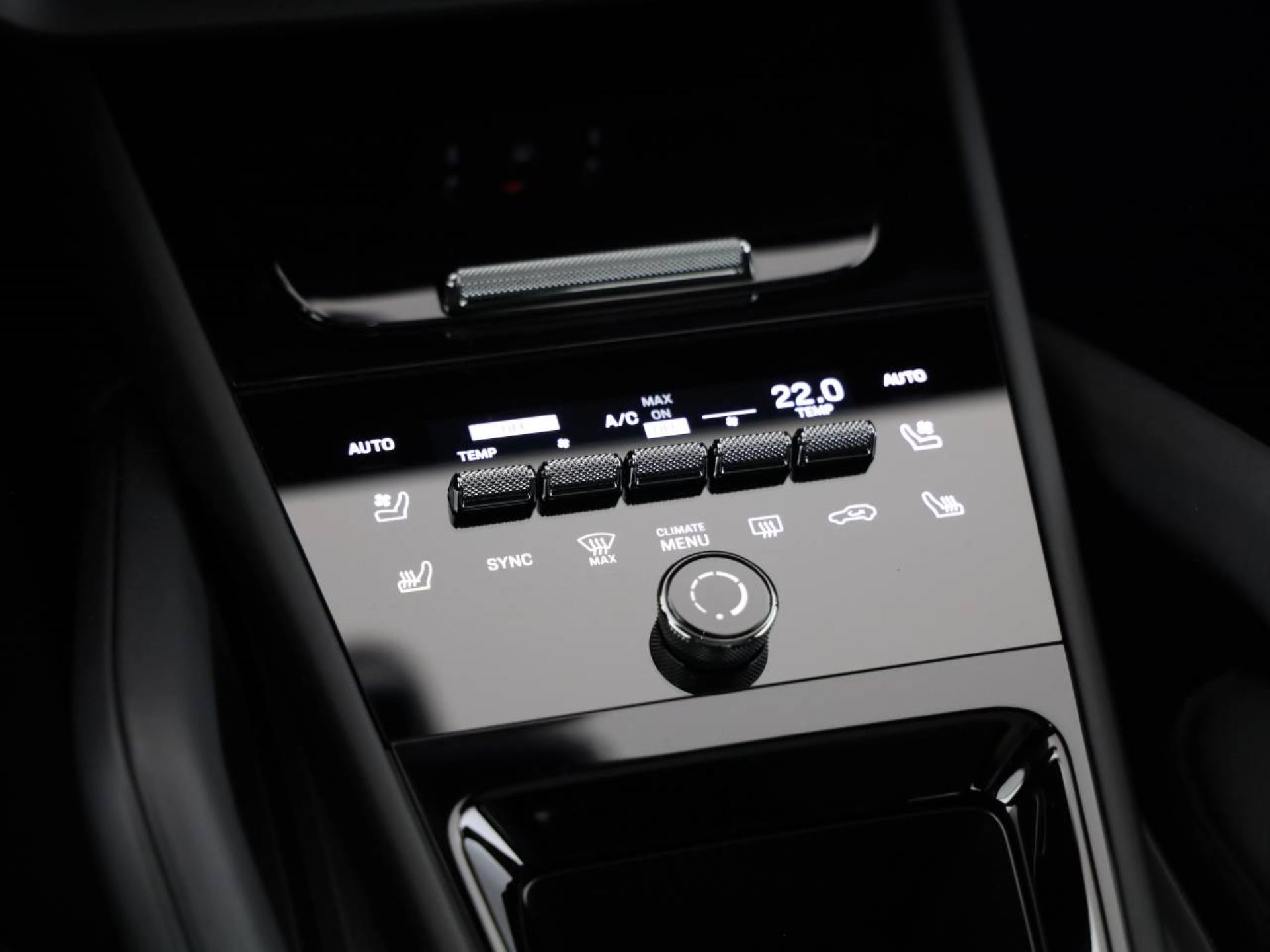 PORSCHE Cayenne E-Hybrid Coupé Black Edition-image-15