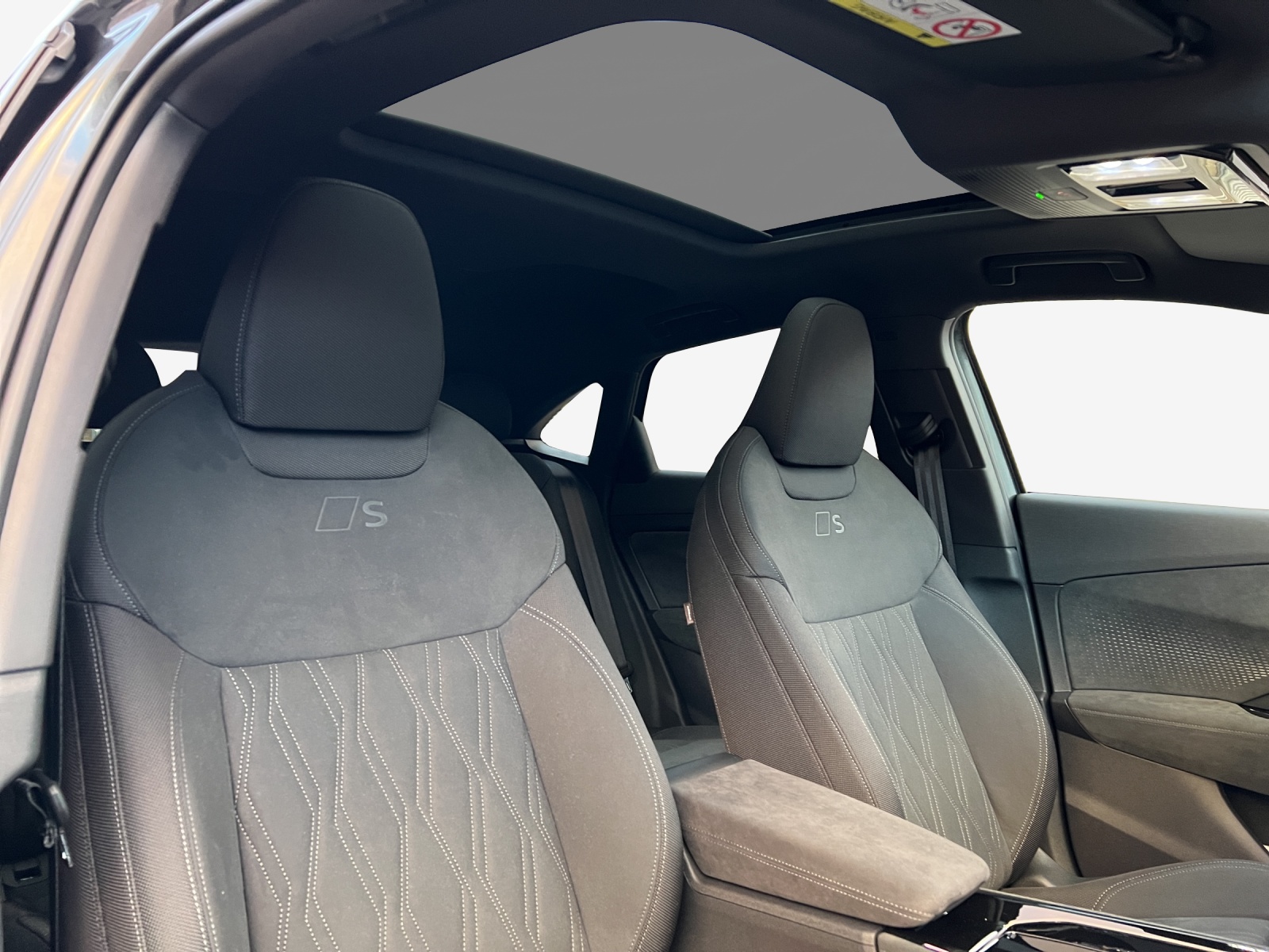 AUDI Q3 SUV TFSI quattro 195 kW S tronic-image-14