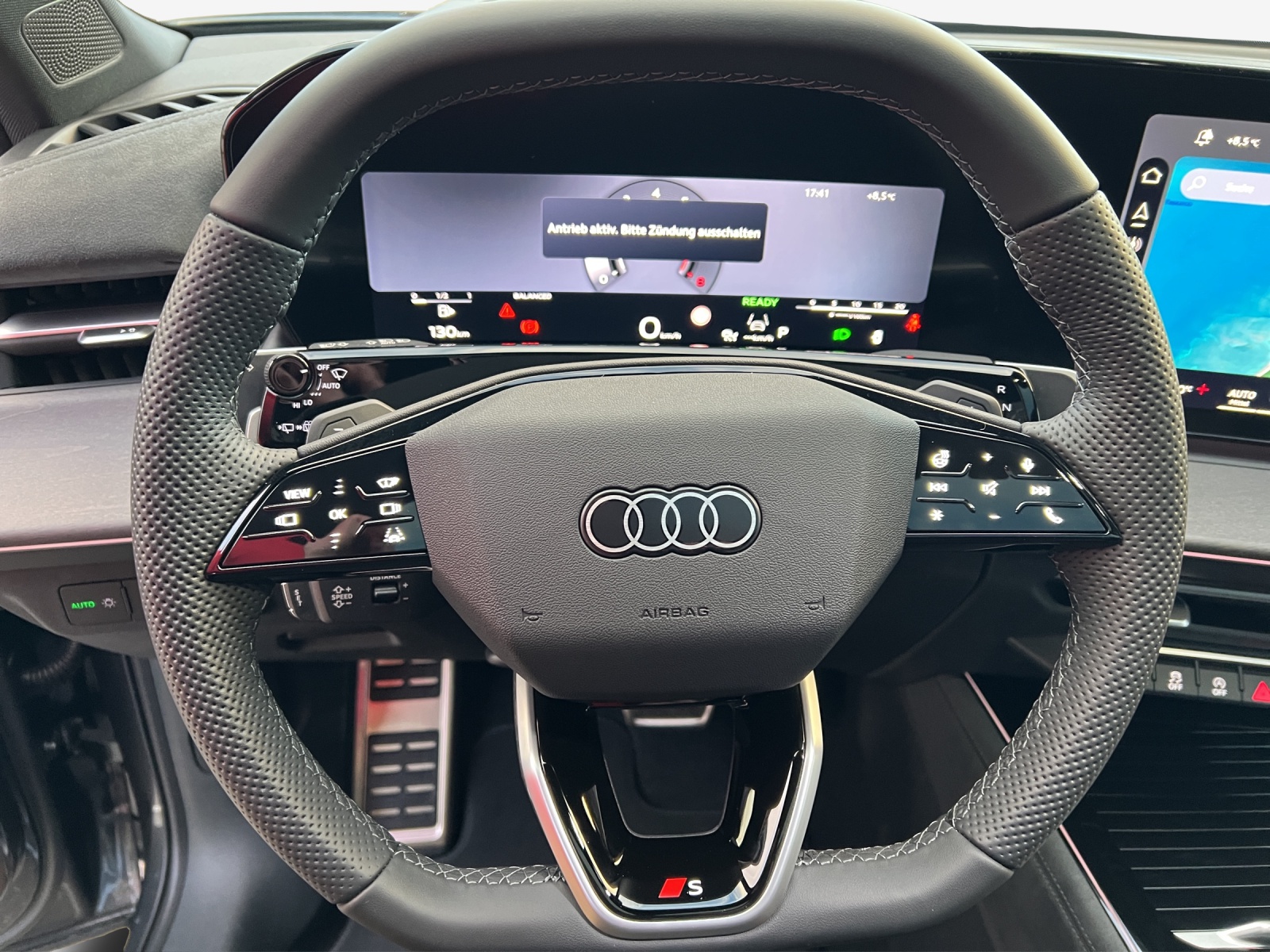 AUDI Q3 SUV TFSI quattro 195 kW S tronic-image-9