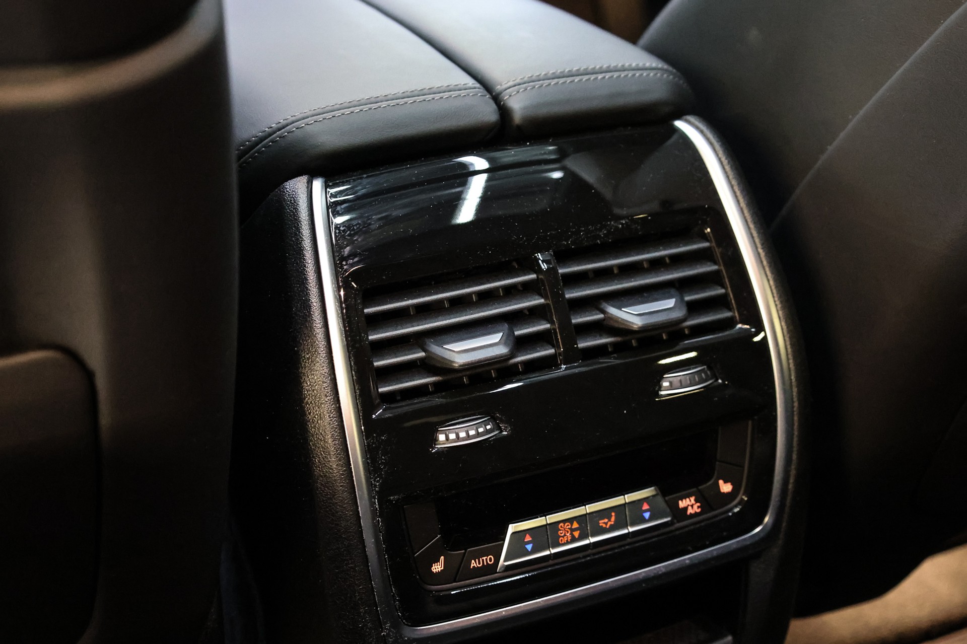 BMW X6 M60i M Sport Pro-image-31